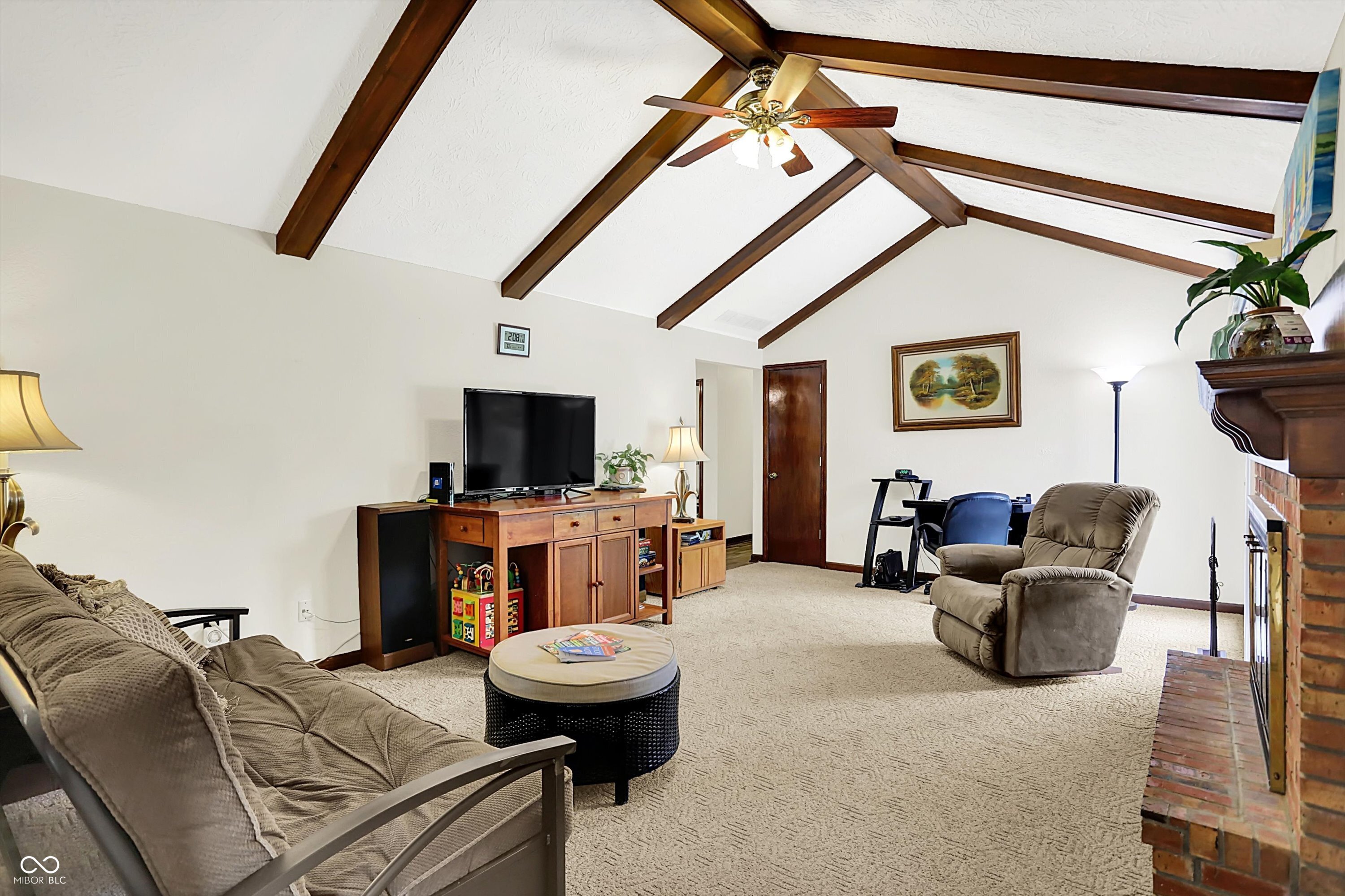 425 Waterview Boulevard