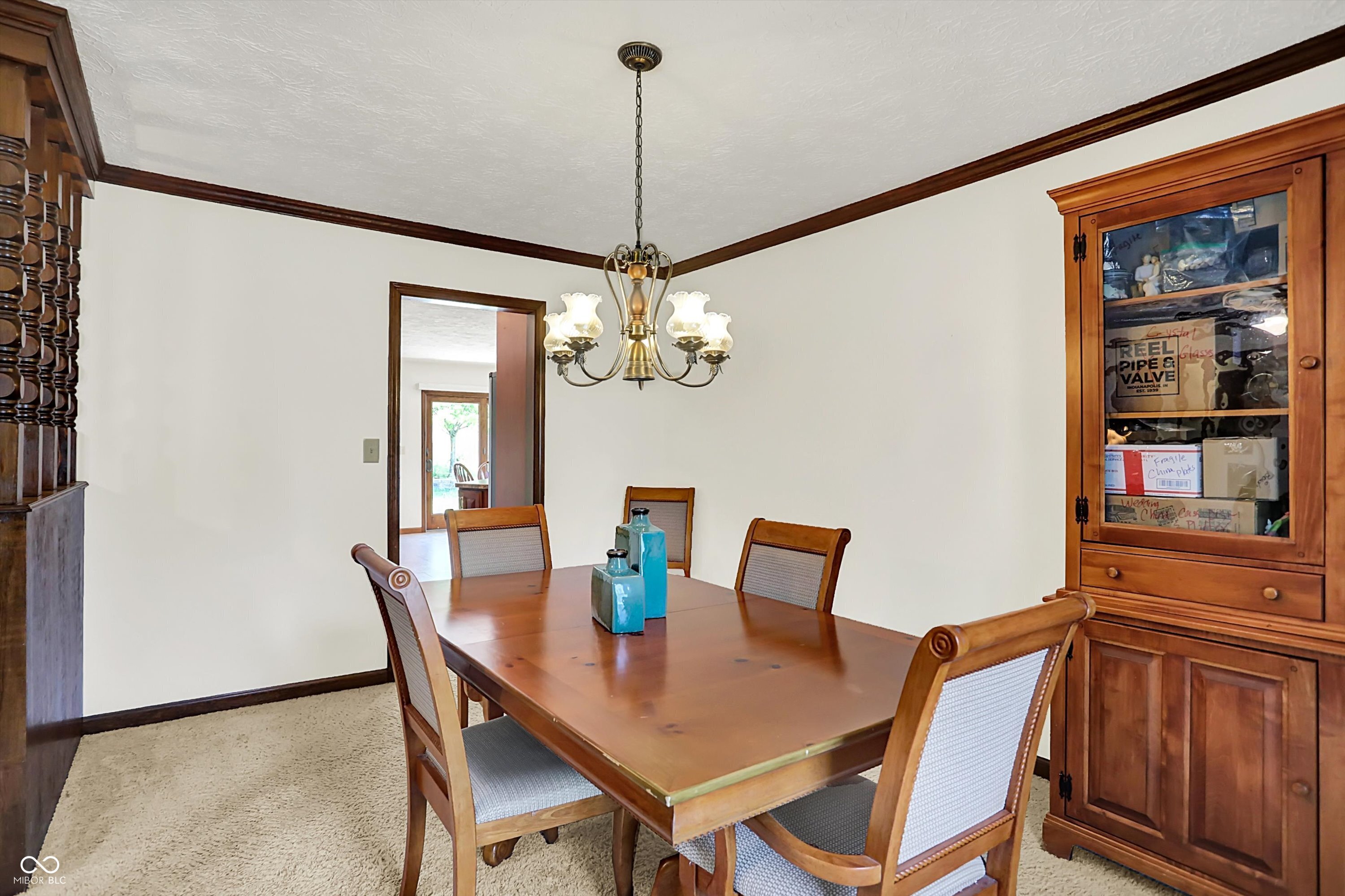 425 Waterview Boulevard