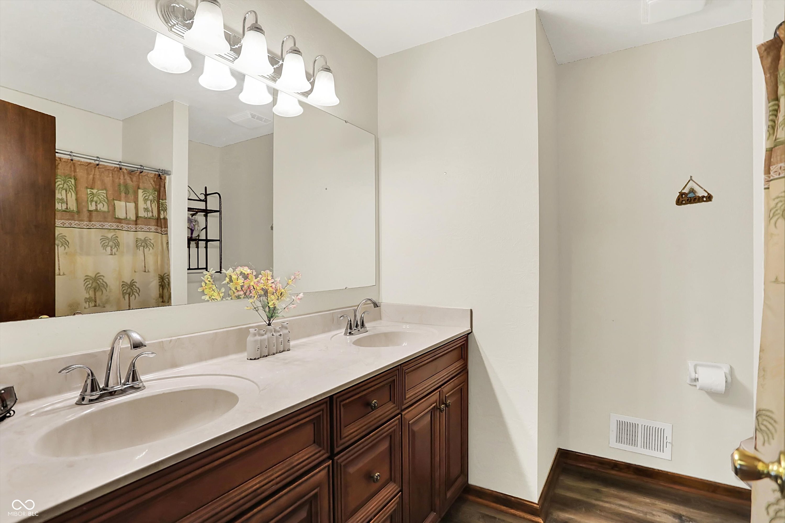 425 Waterview Boulevard