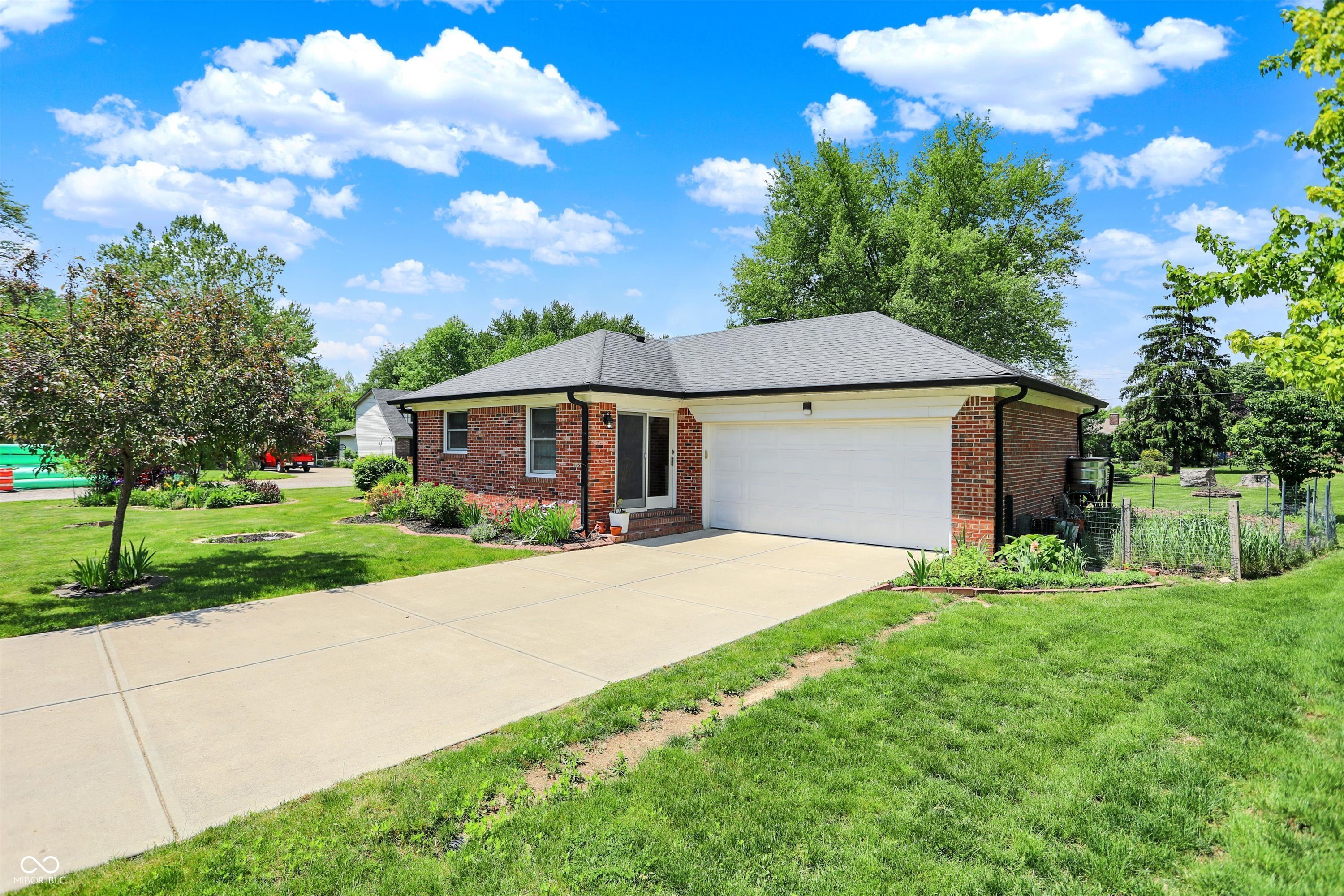 425 Waterview Boulevard