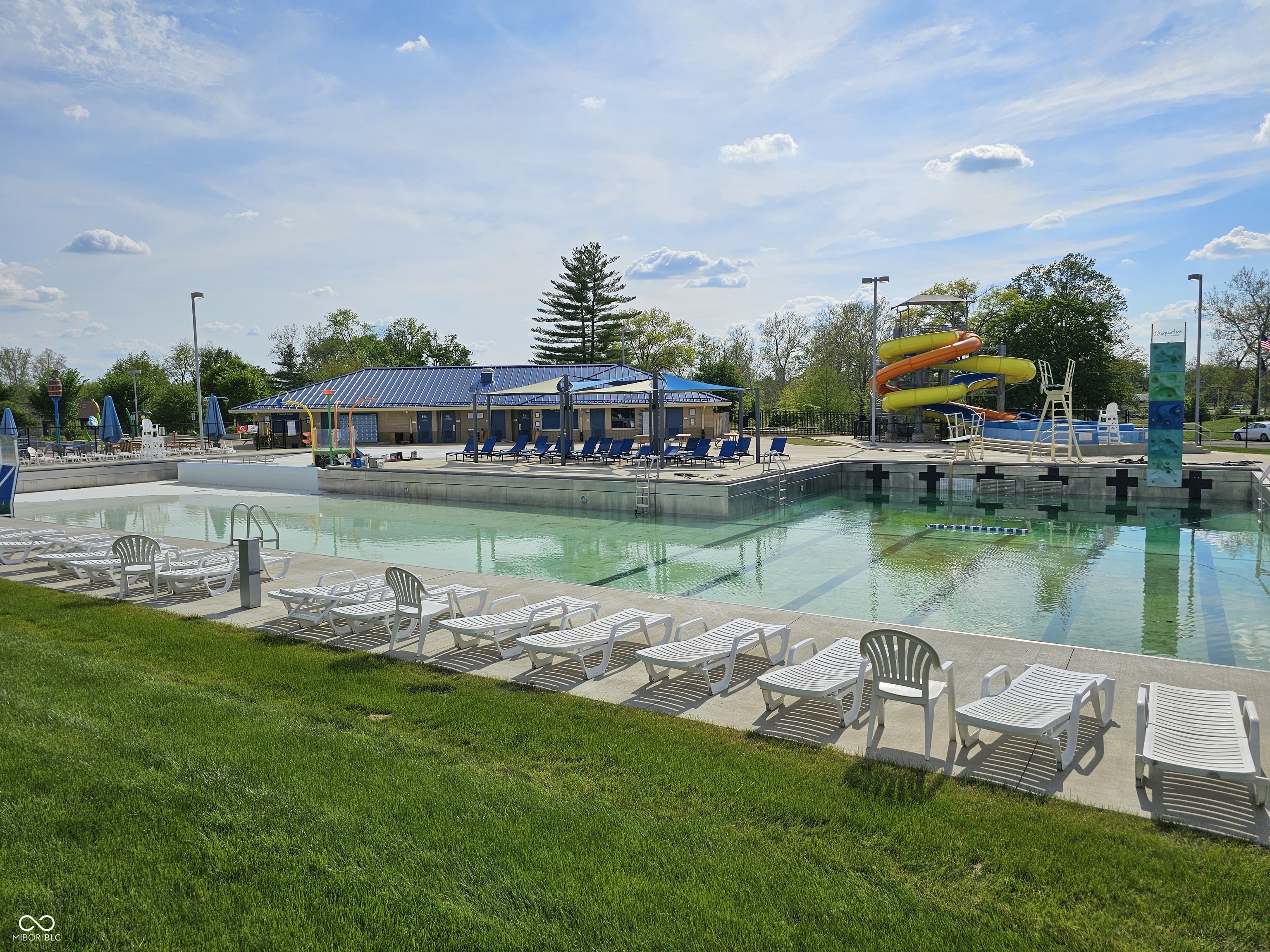 425 Waterview Boulevard