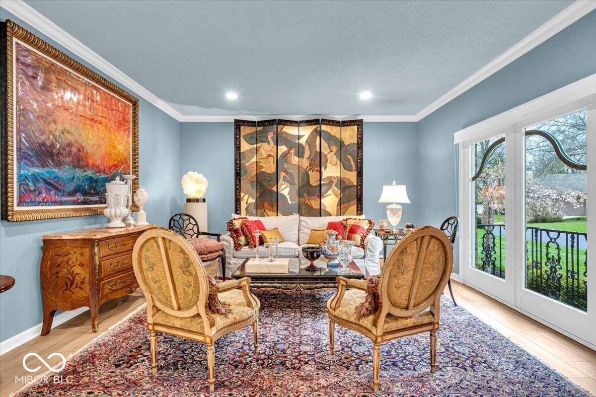 958 Tamarack Cir N Drive