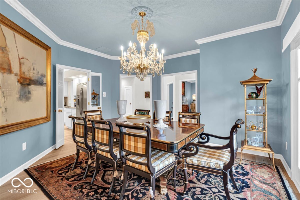 958 Tamarack Cir N Drive