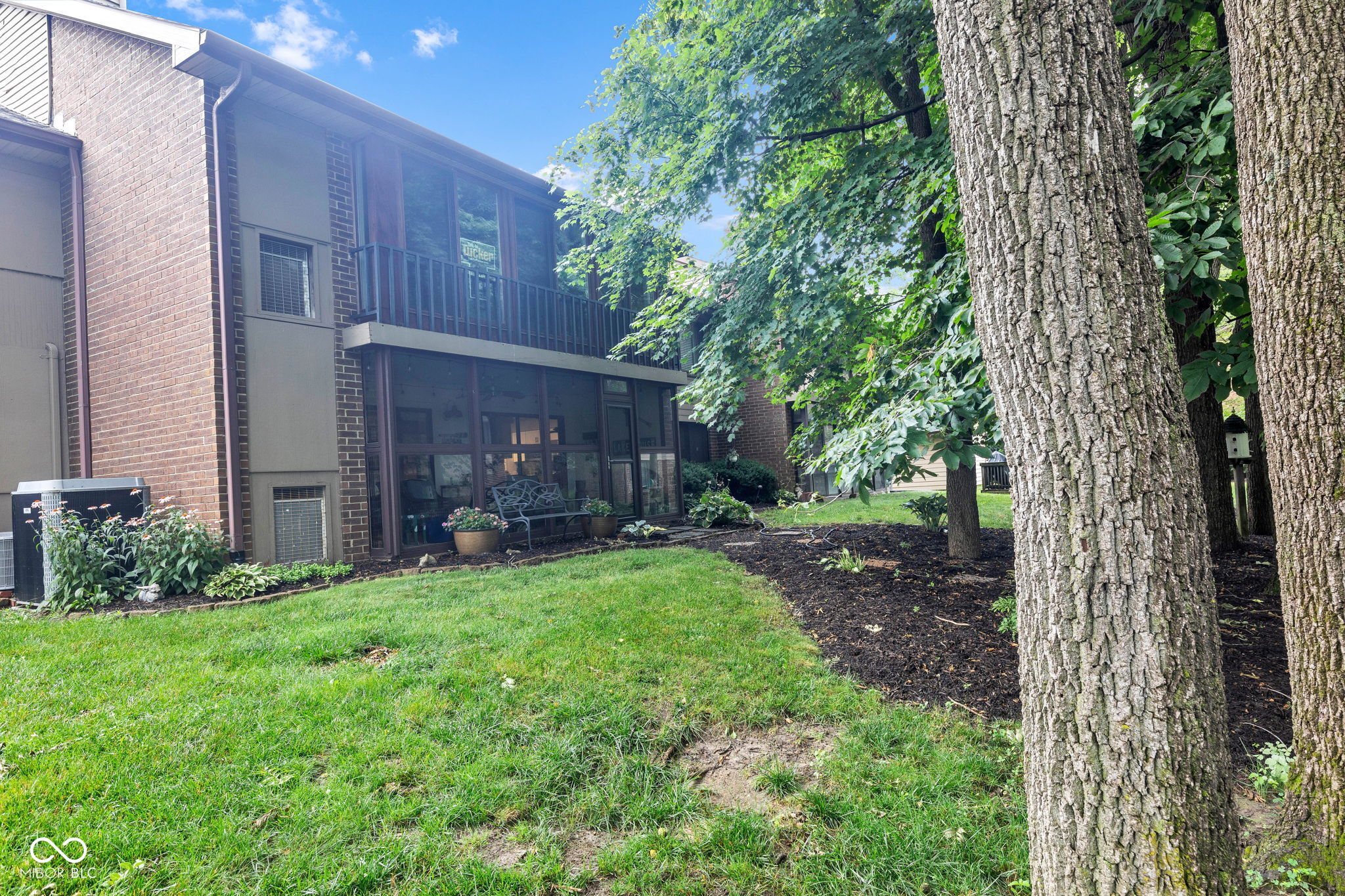 102 Knoll Court Unit: D
