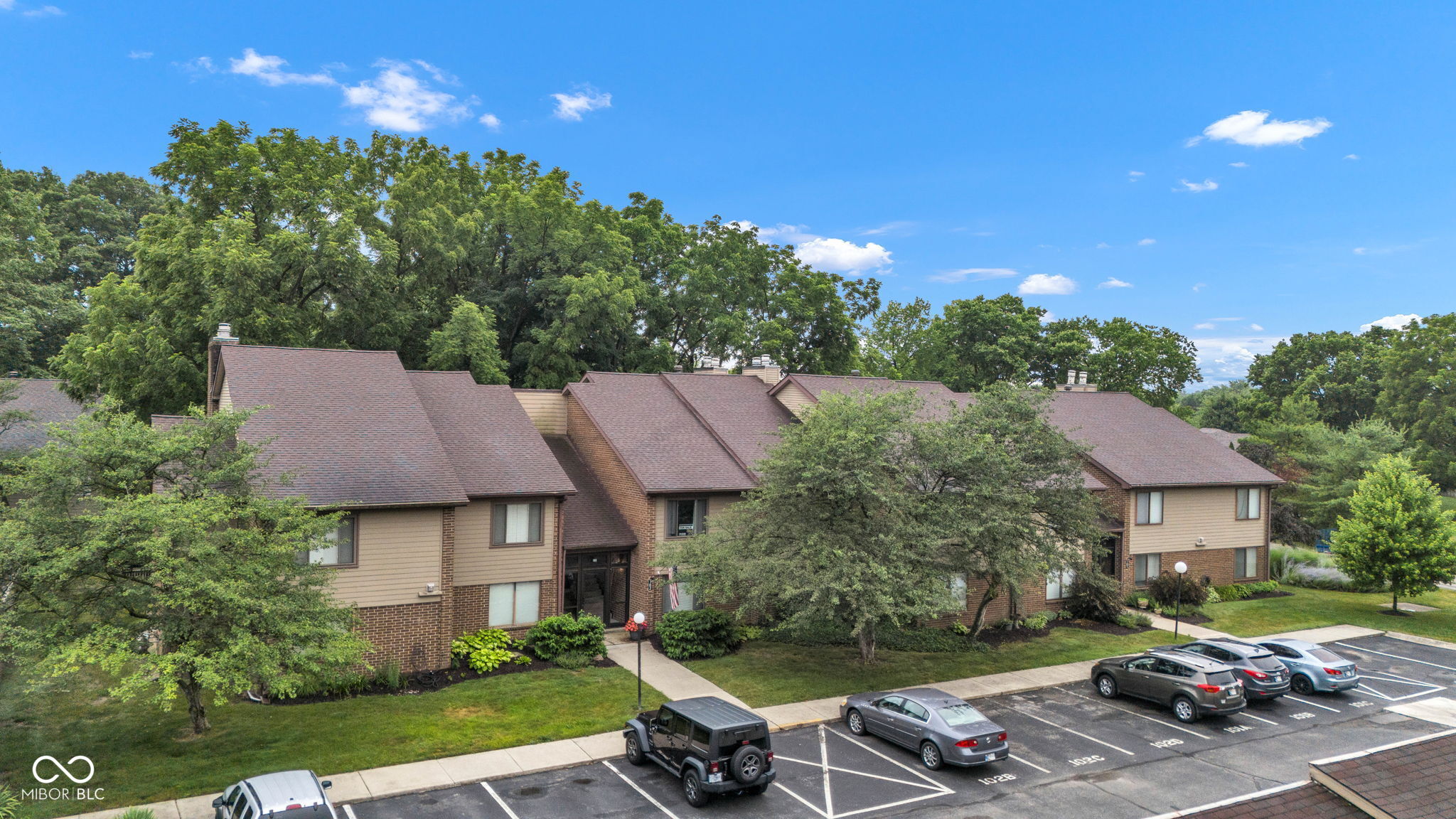 102 Knoll Court Unit: D