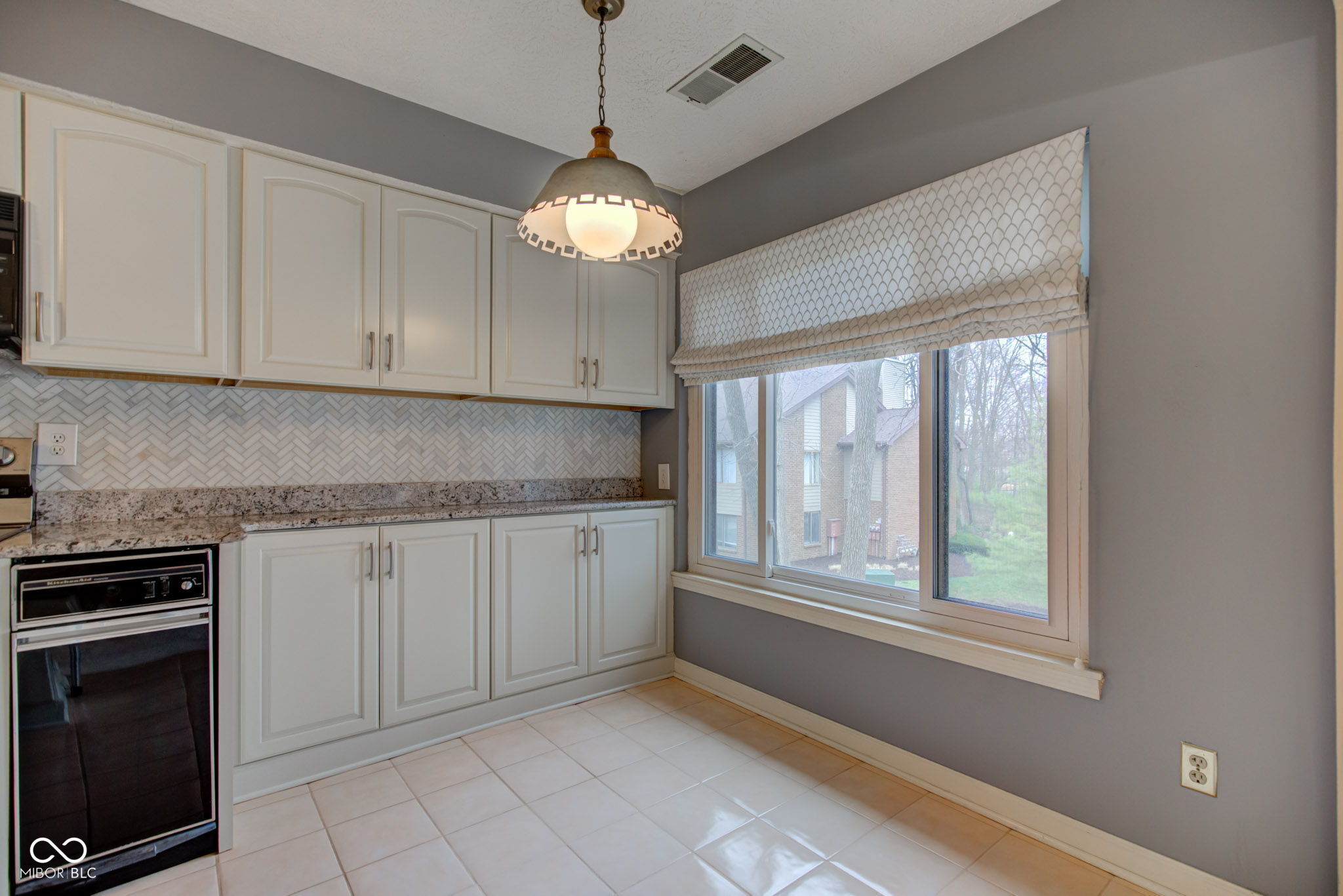102 Knoll Court Unit: D