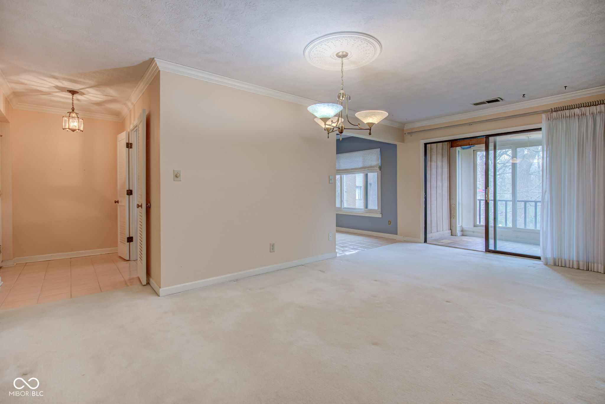 102 Knoll Court Unit: D