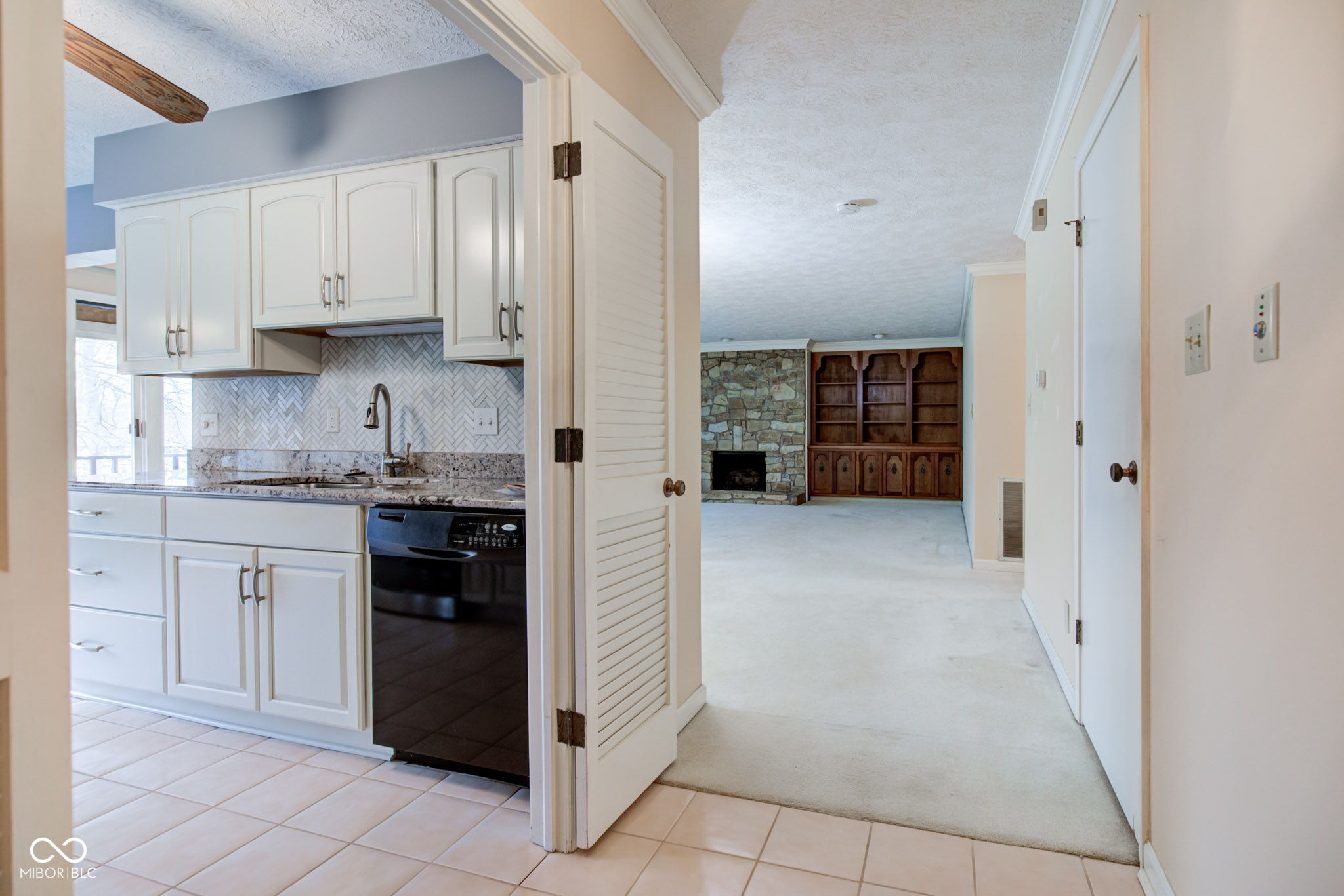 102 Knoll Court Unit: D