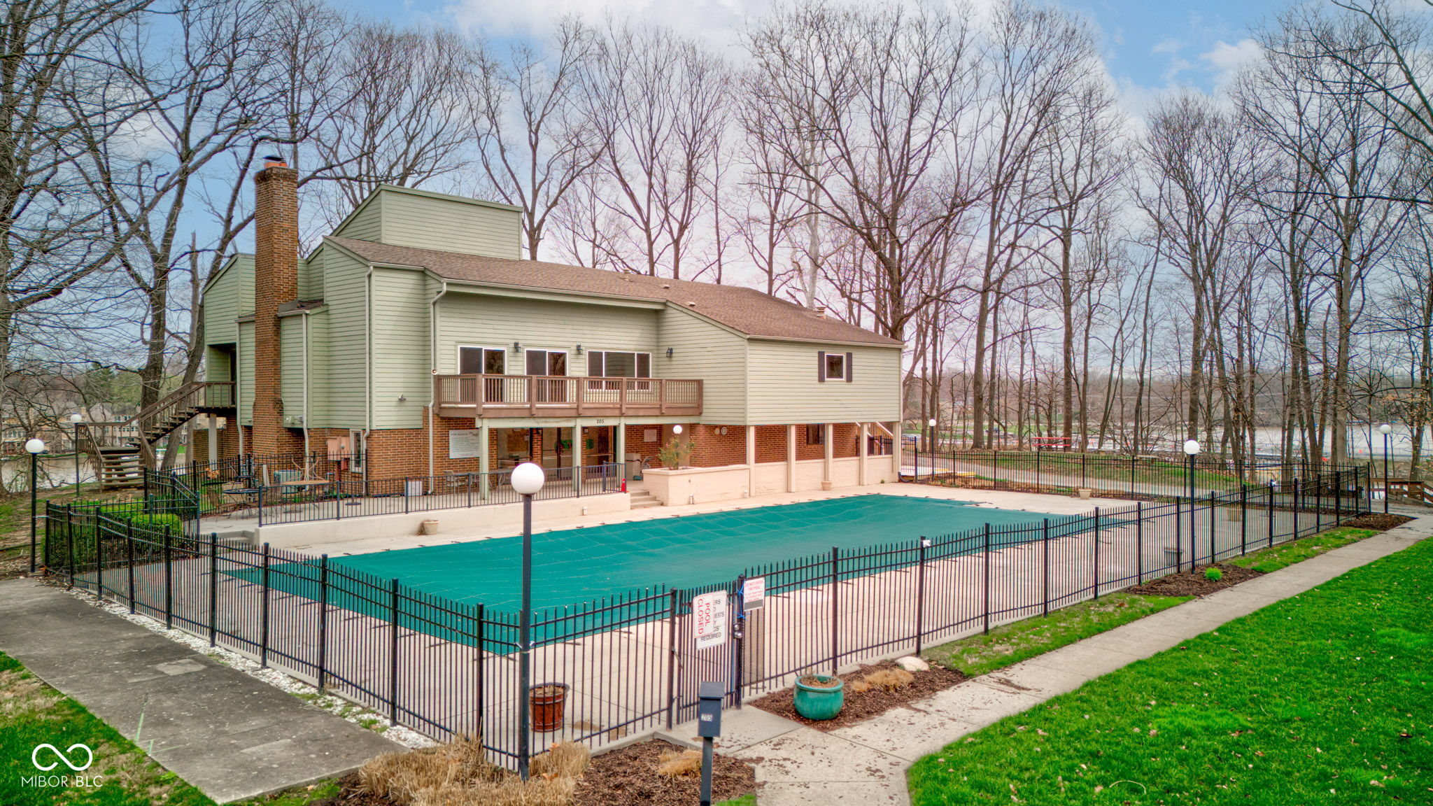 102 Knoll Court Unit: D