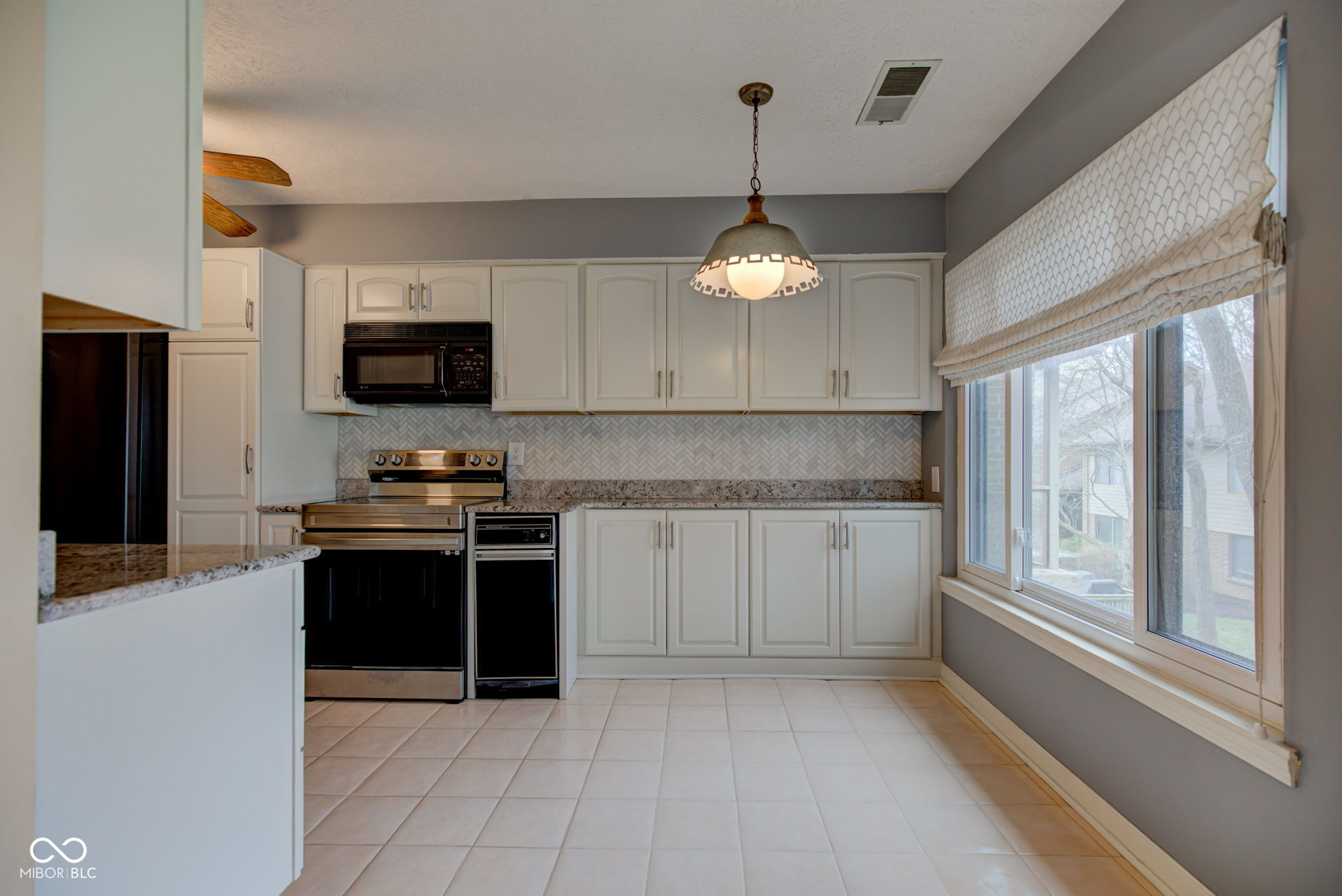 102 Knoll Court Unit: D