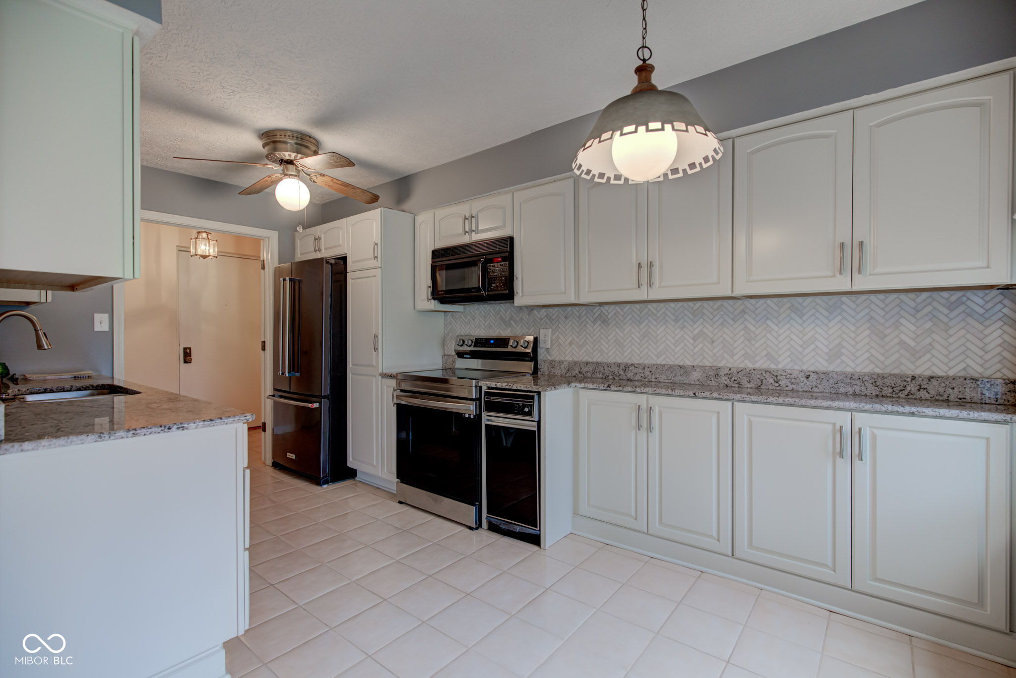 102 Knoll Court Unit: D