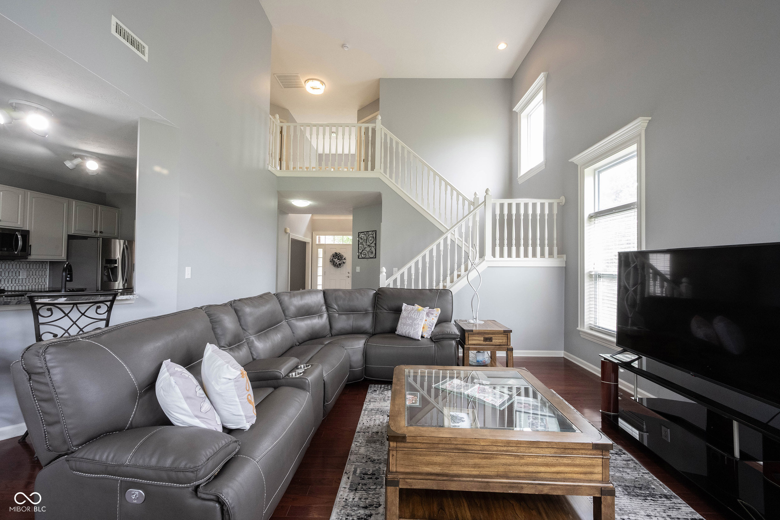 8748 N Autumnview Drive