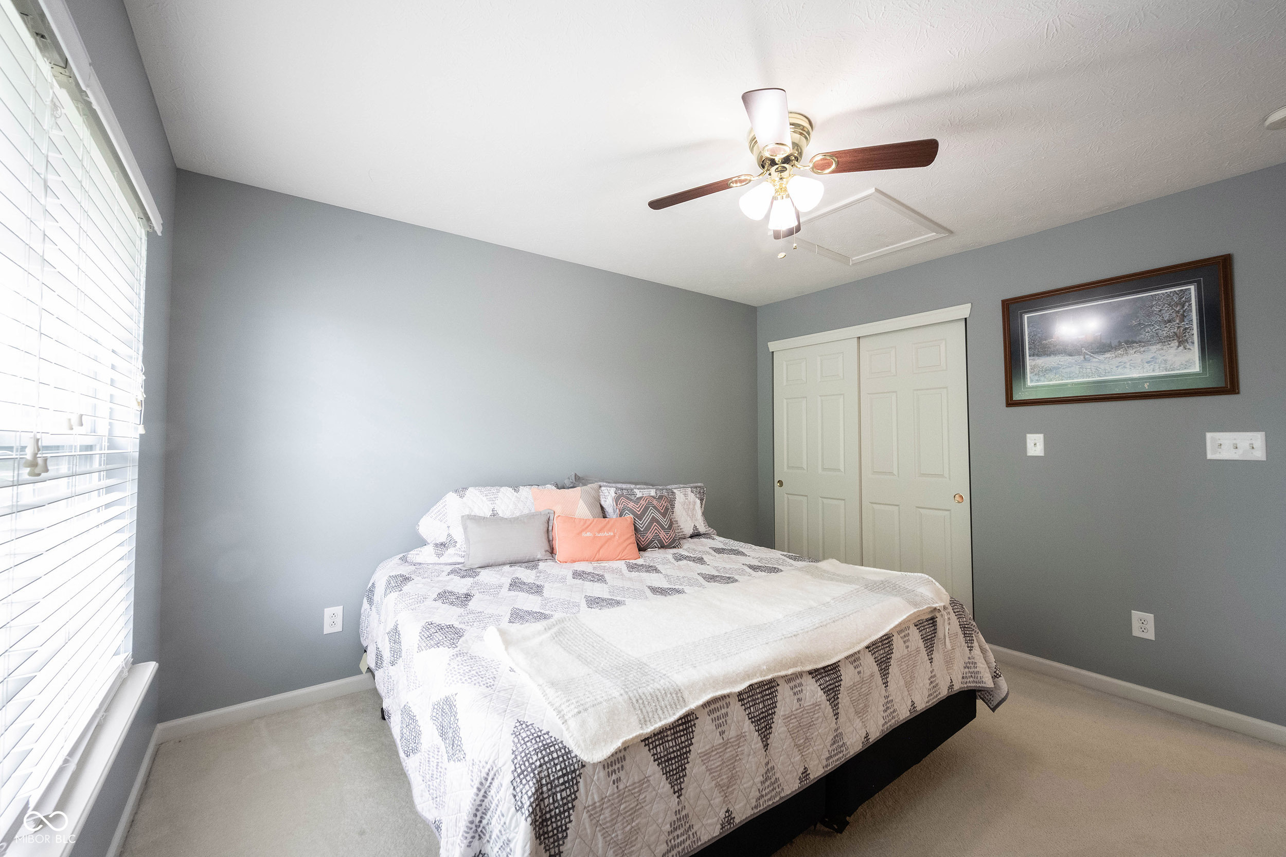 8748 N Autumnview Drive