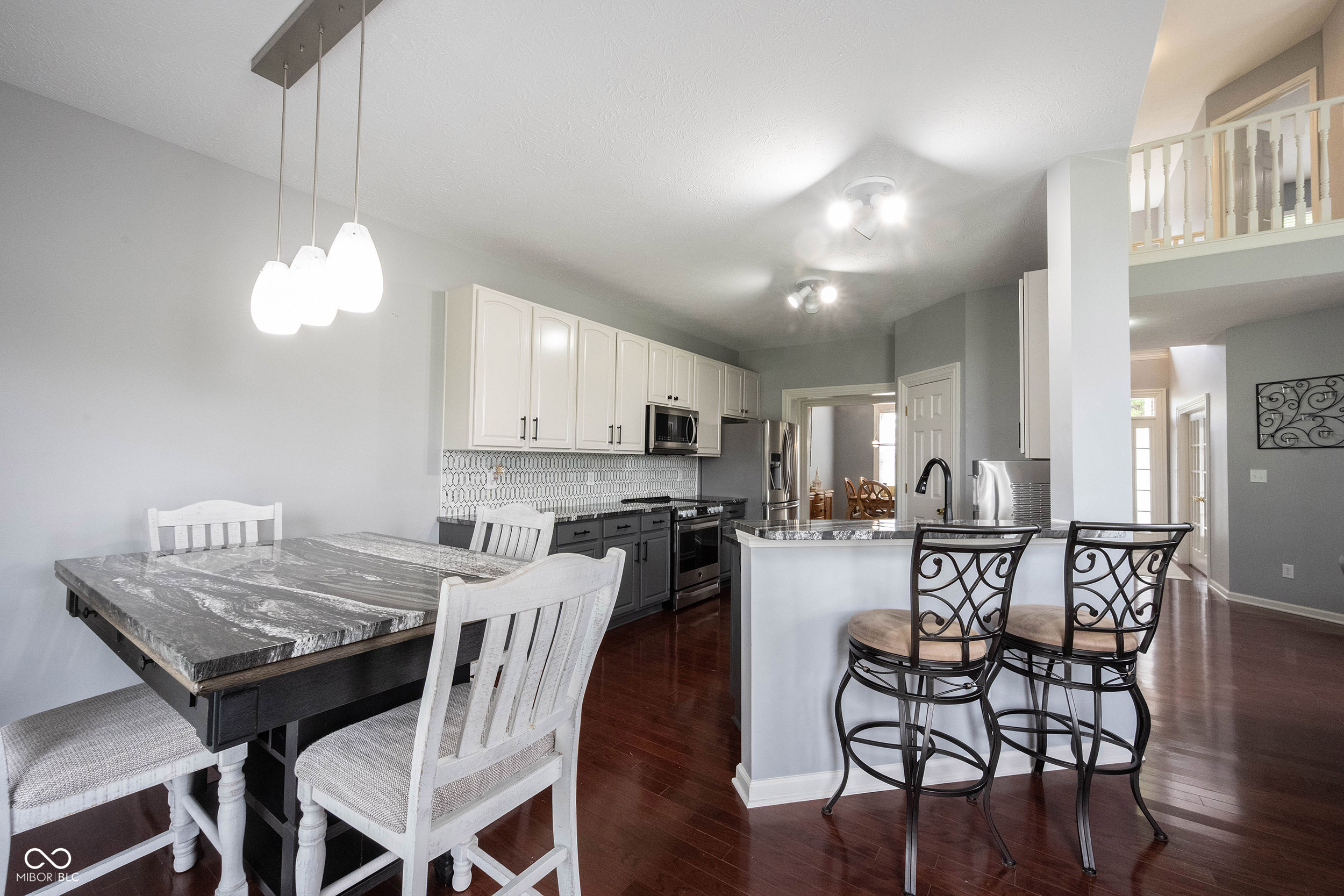 8748 N Autumnview Drive