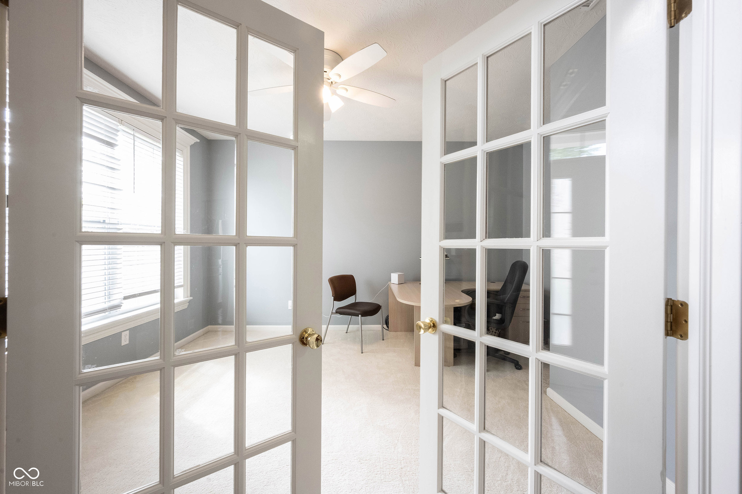 8748 N Autumnview Drive