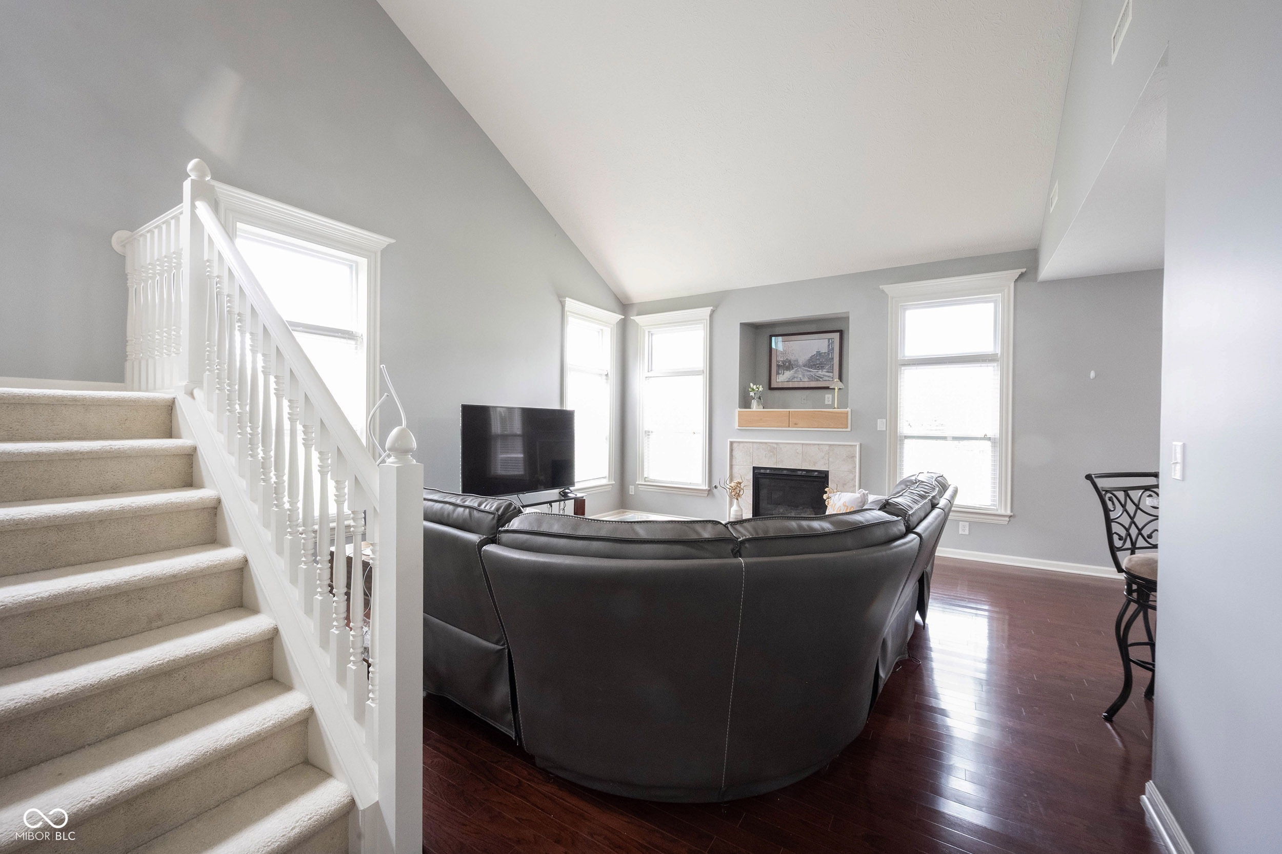 8748 N Autumnview Drive