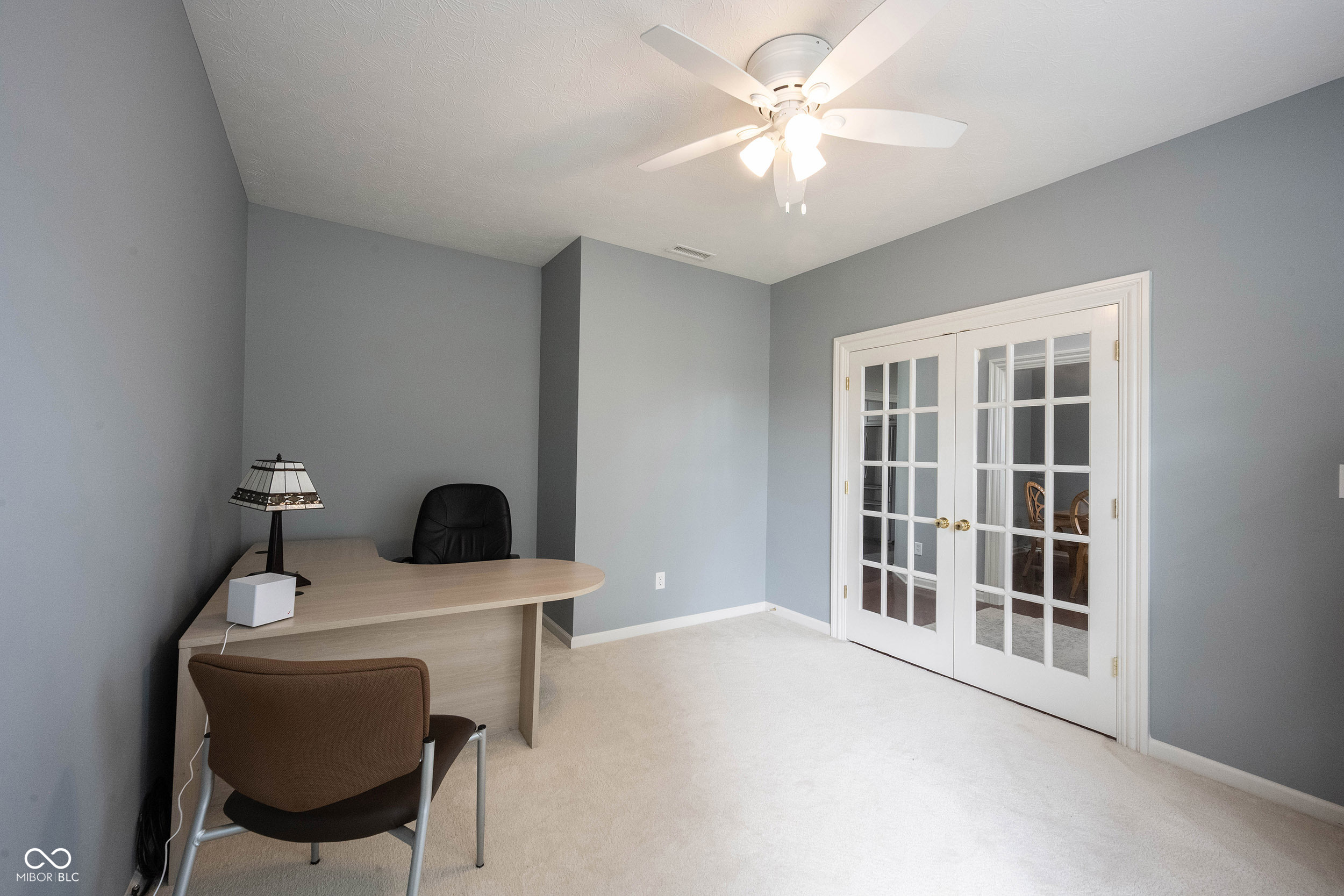 8748 N Autumnview Drive