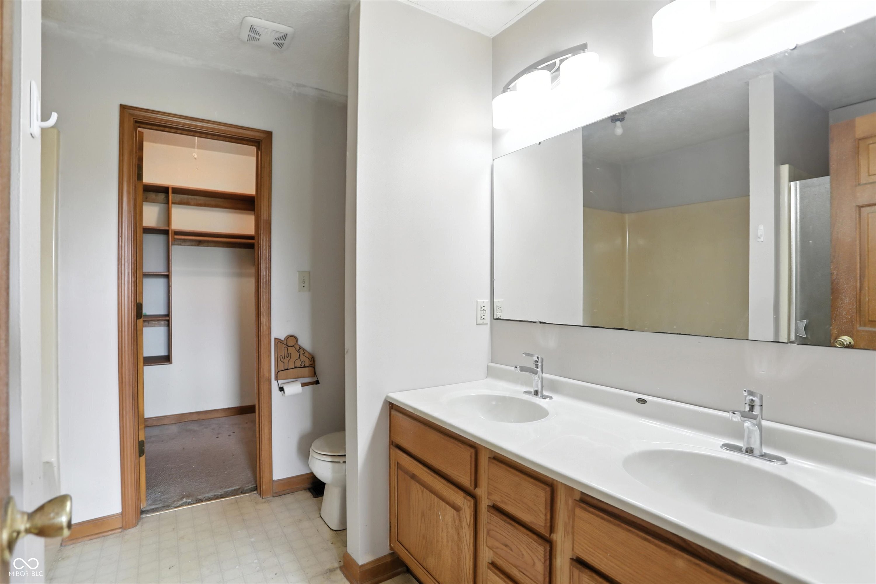 8163 N Frontage Road