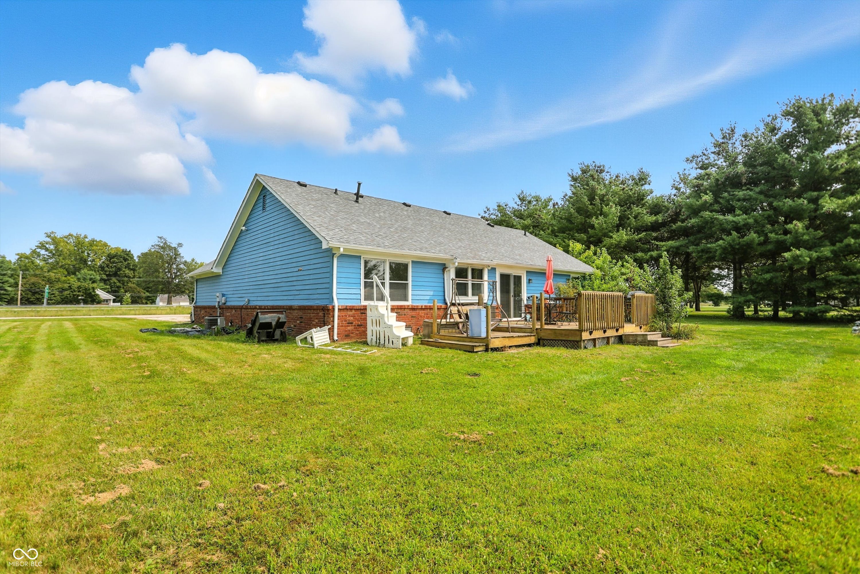 8163 N Frontage Road