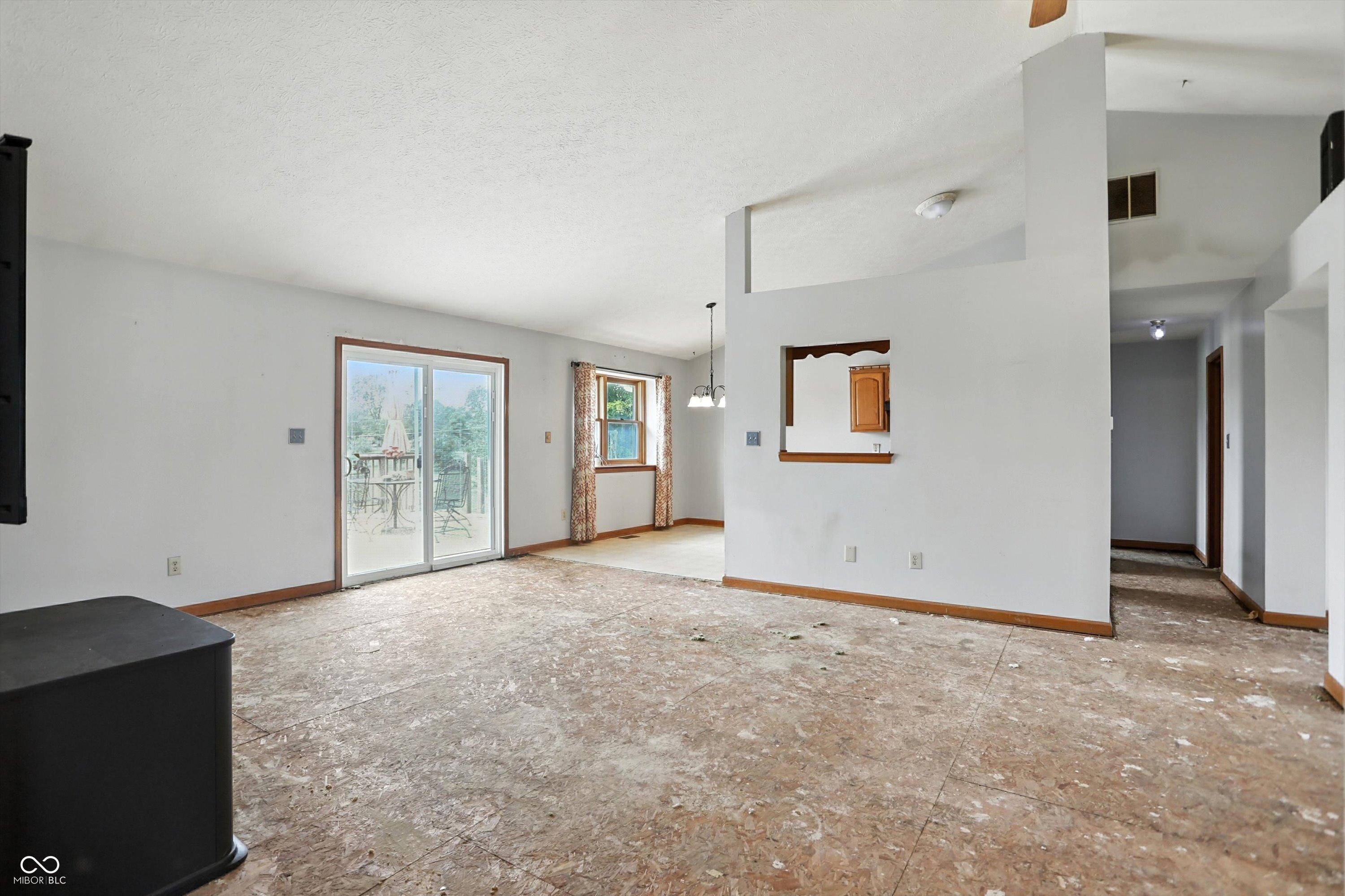 8163 N Frontage Road