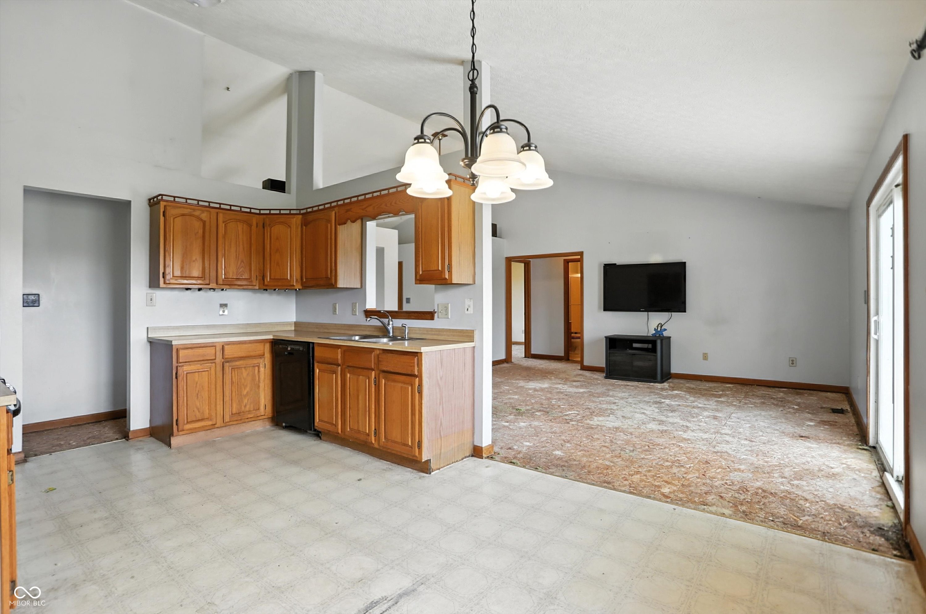 8163 N Frontage Road