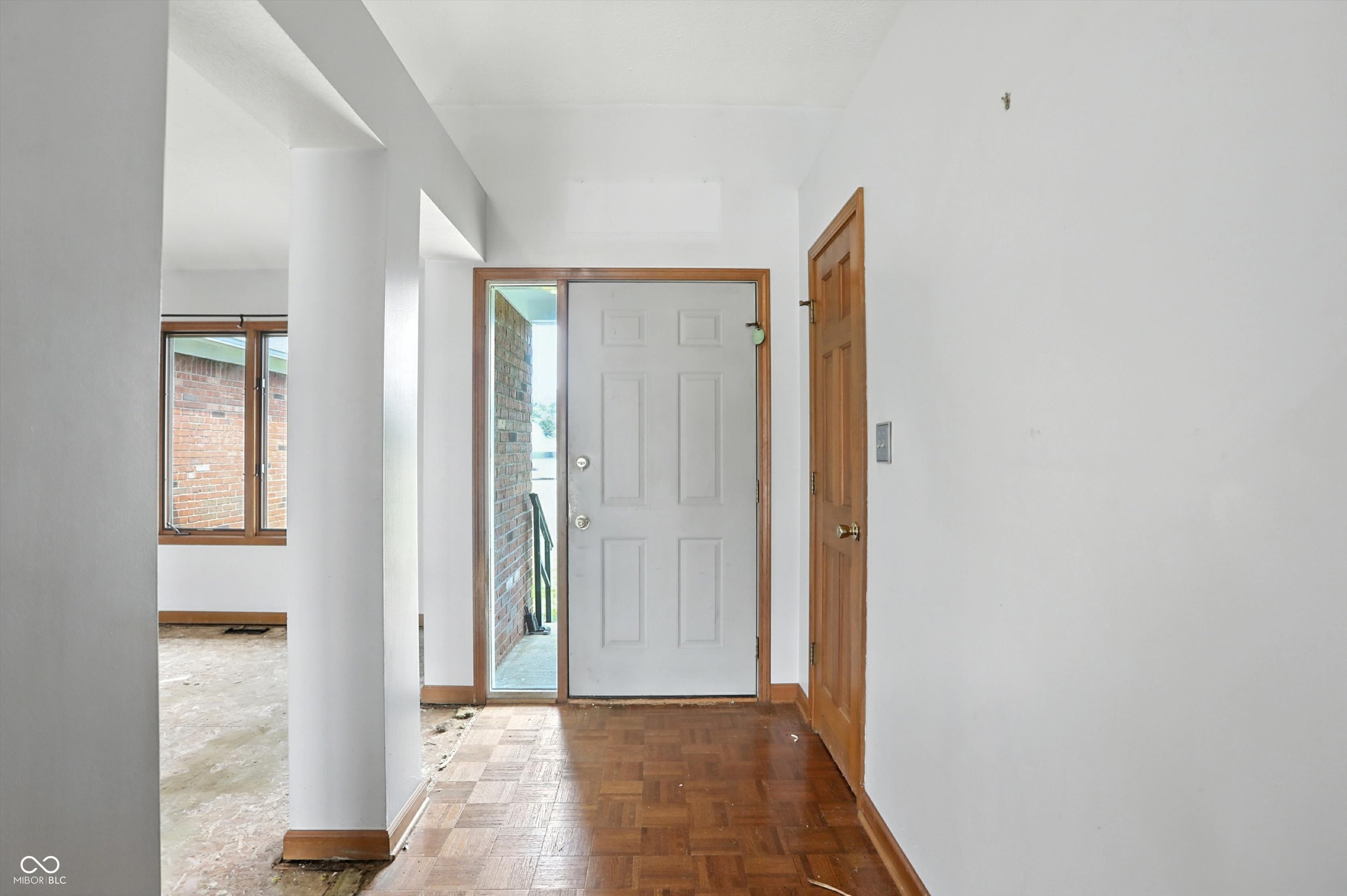 8163 N Frontage Road