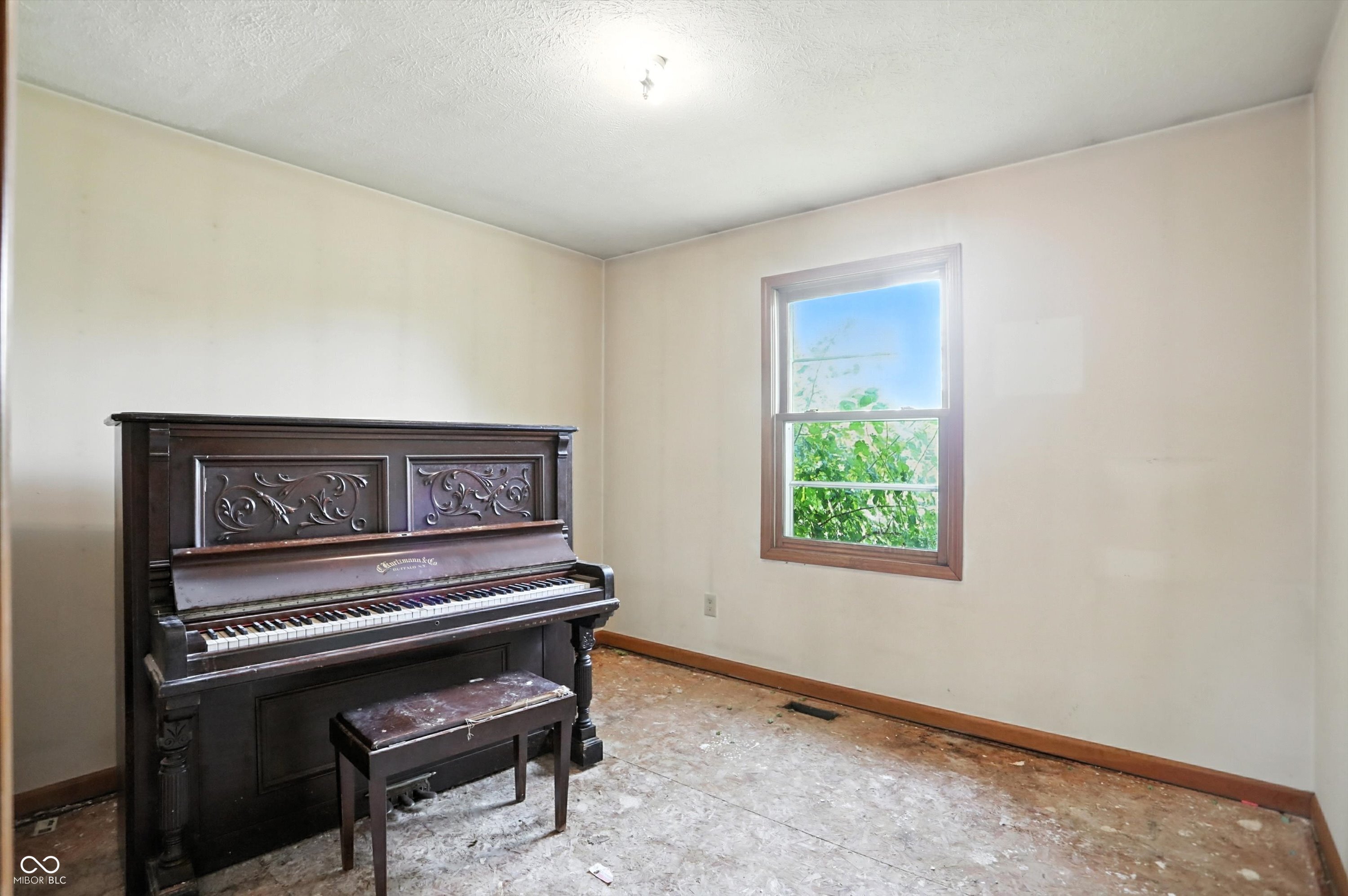 8163 N Frontage Road