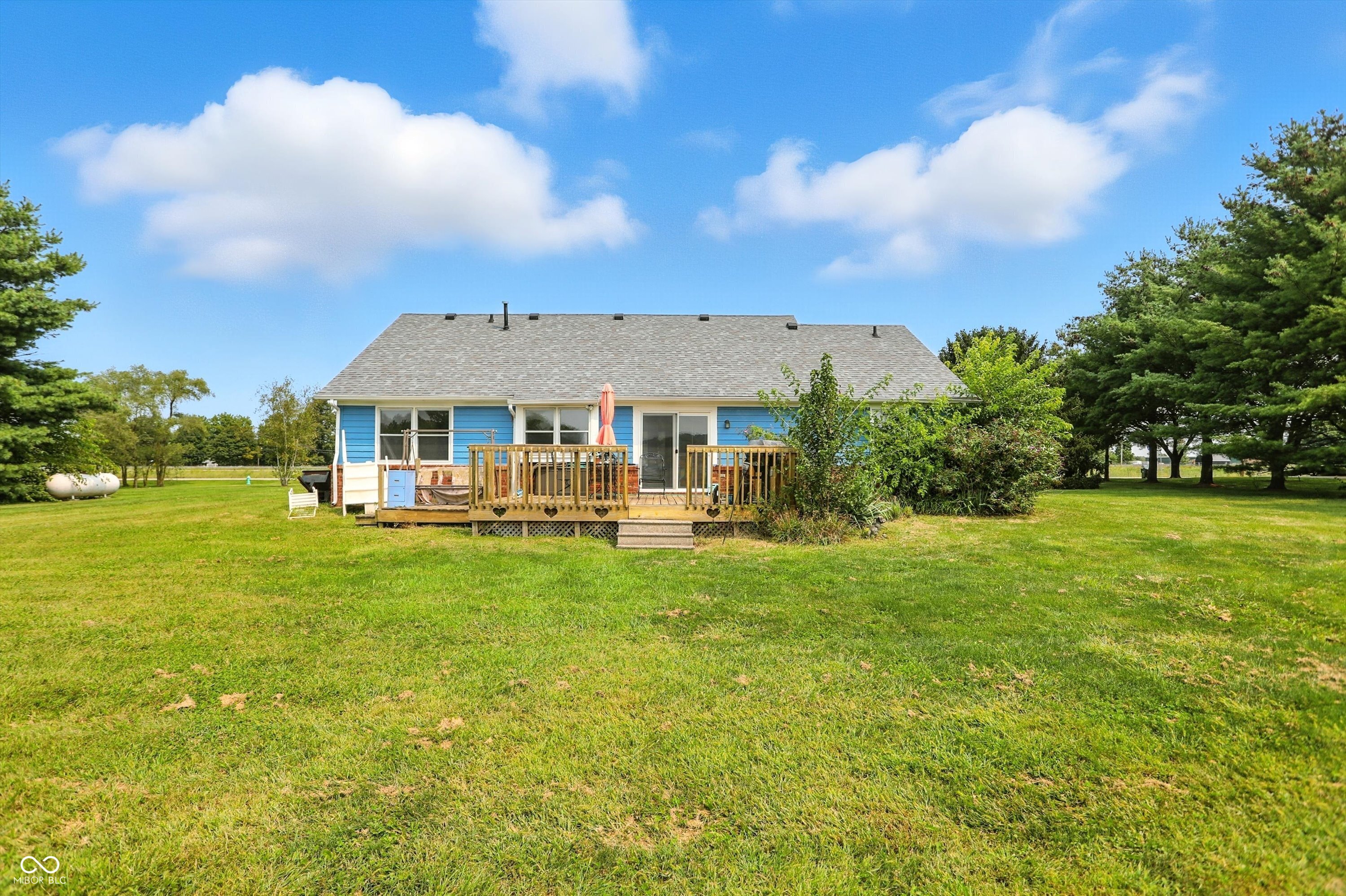 8163 N Frontage Road