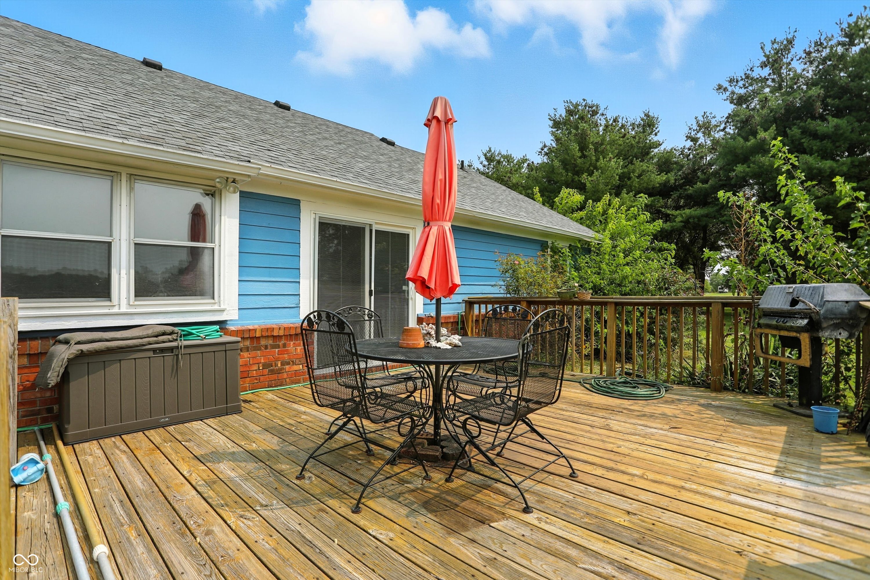 8163 N Frontage Road