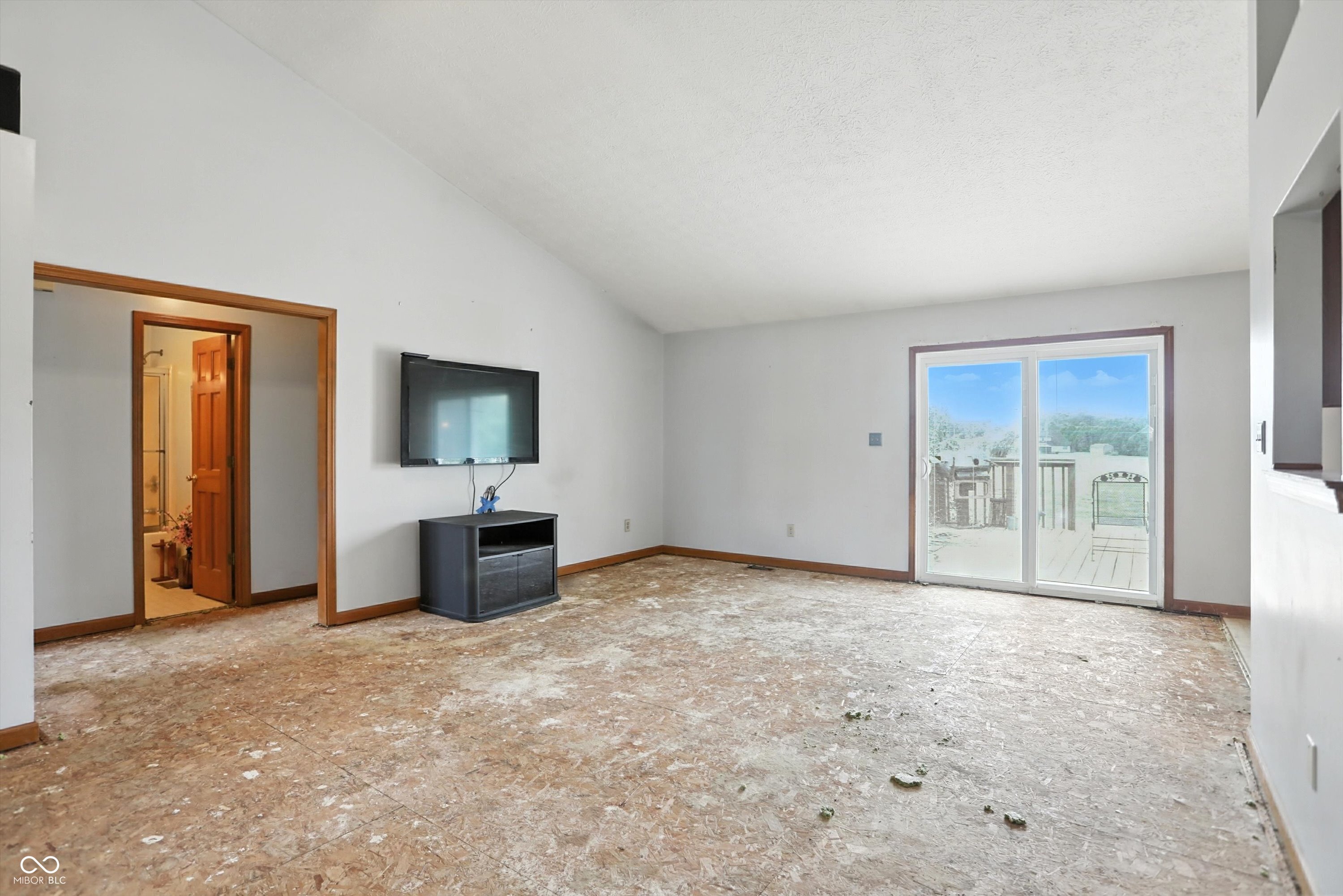 8163 N Frontage Road