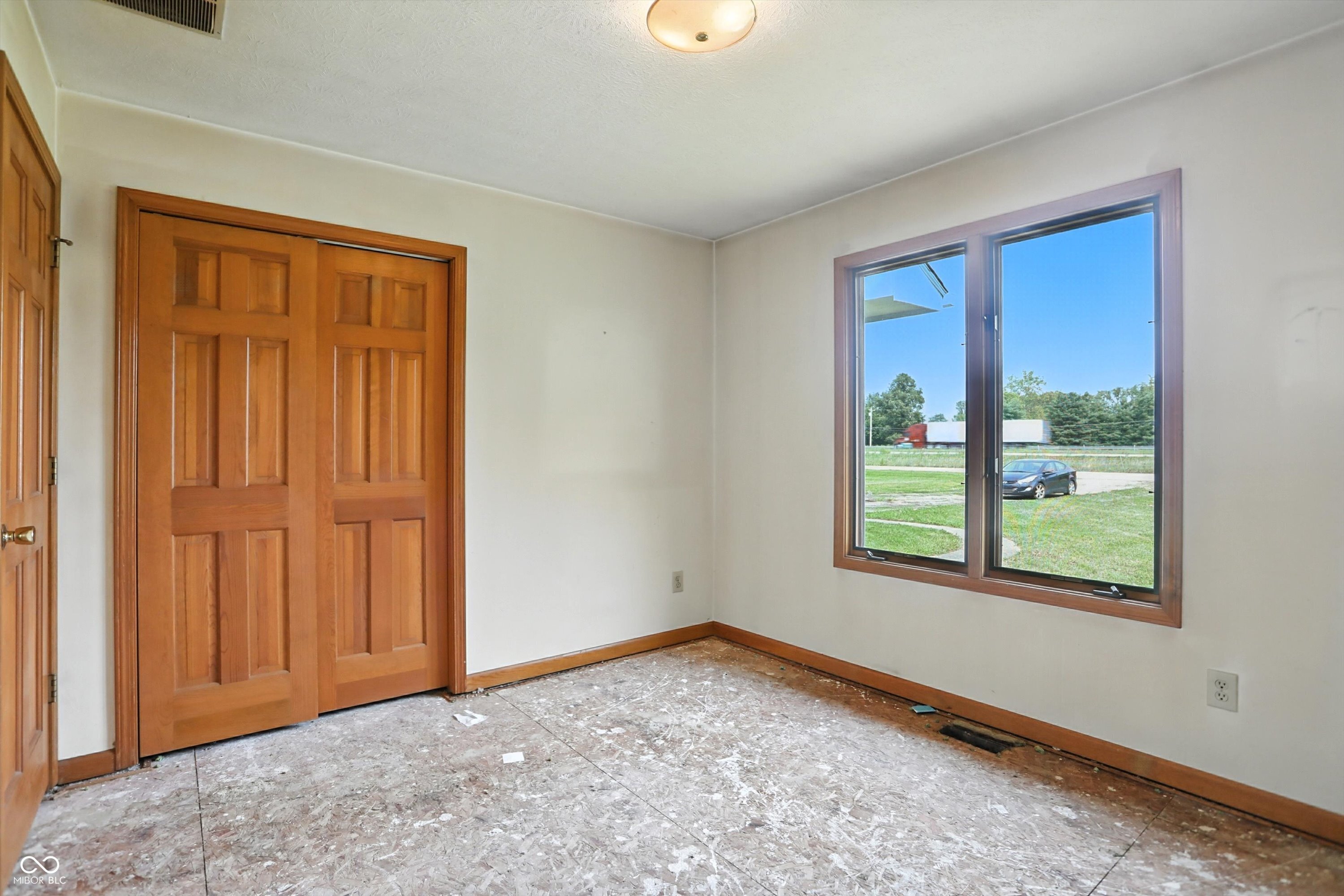 8163 N Frontage Road