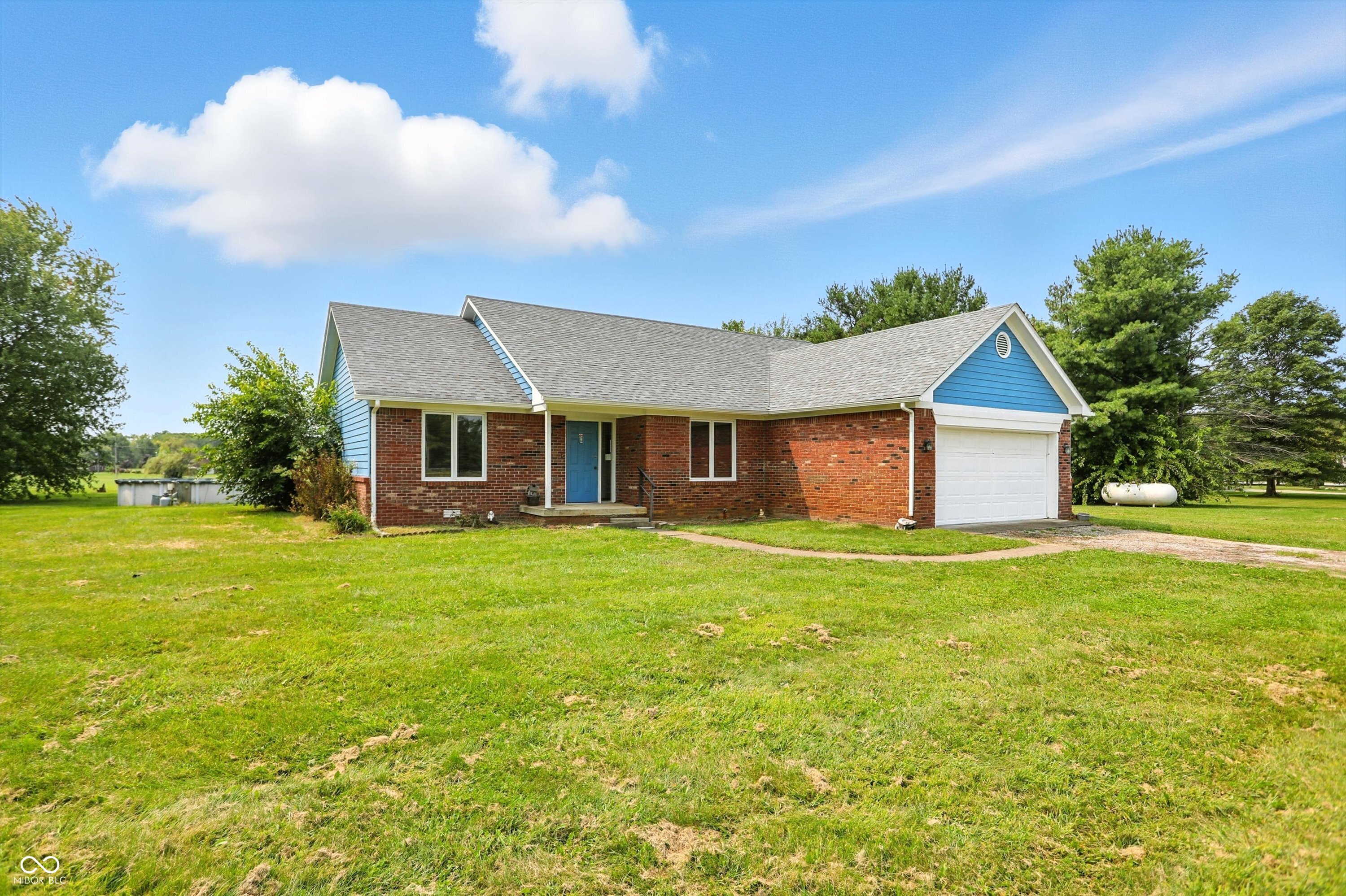 8163 N Frontage Road