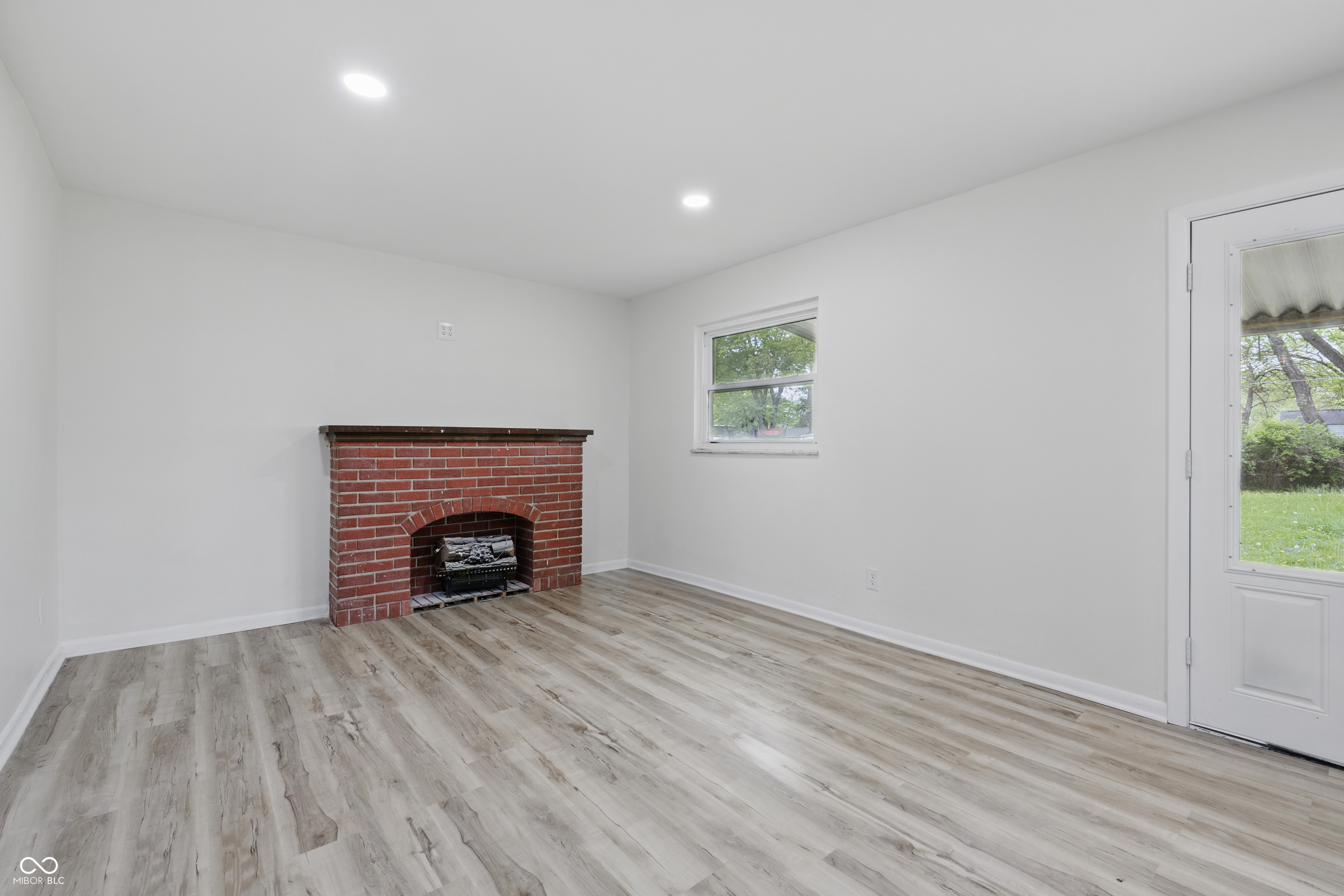 1116 Heatherwood Drive