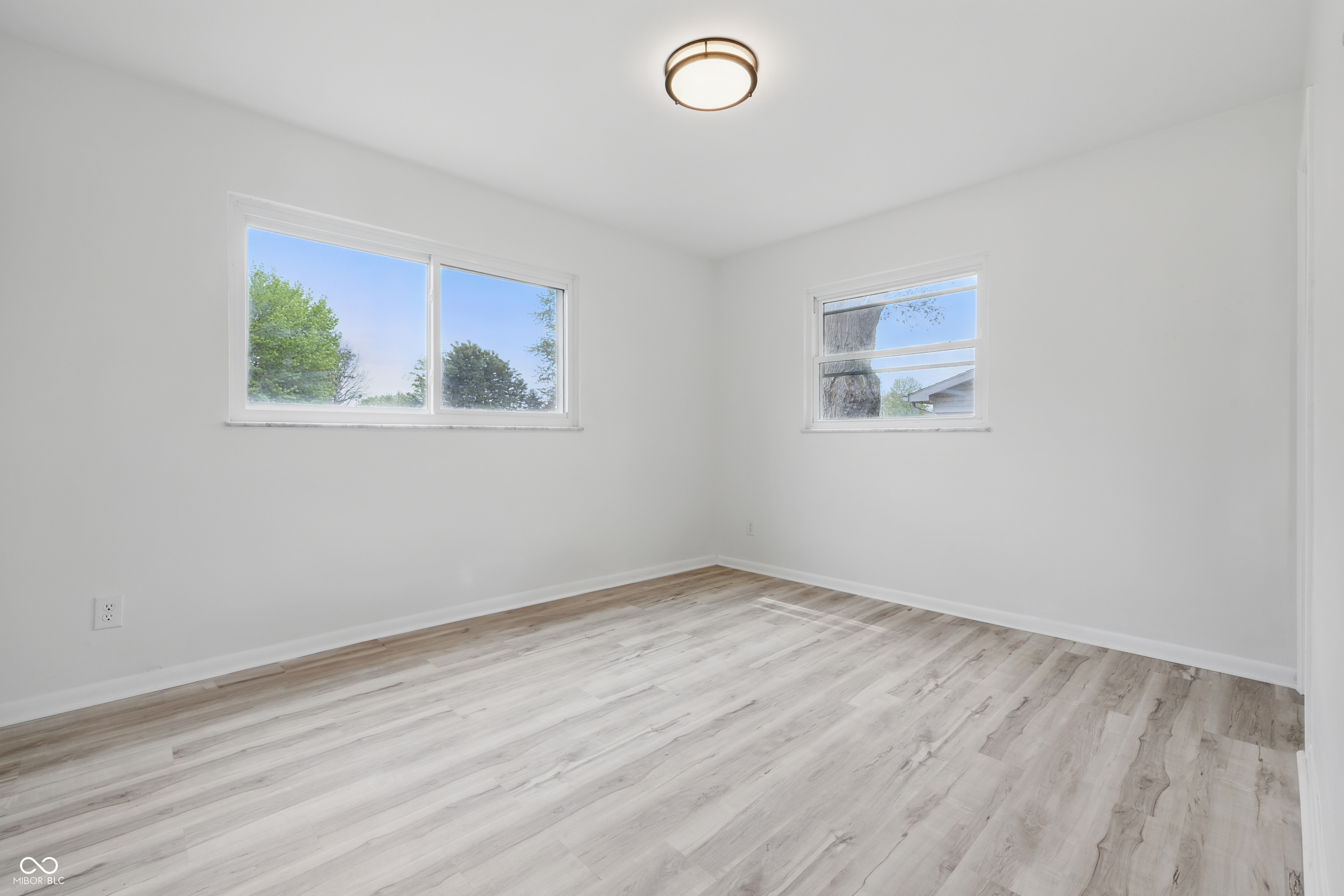 1116 Heatherwood Drive