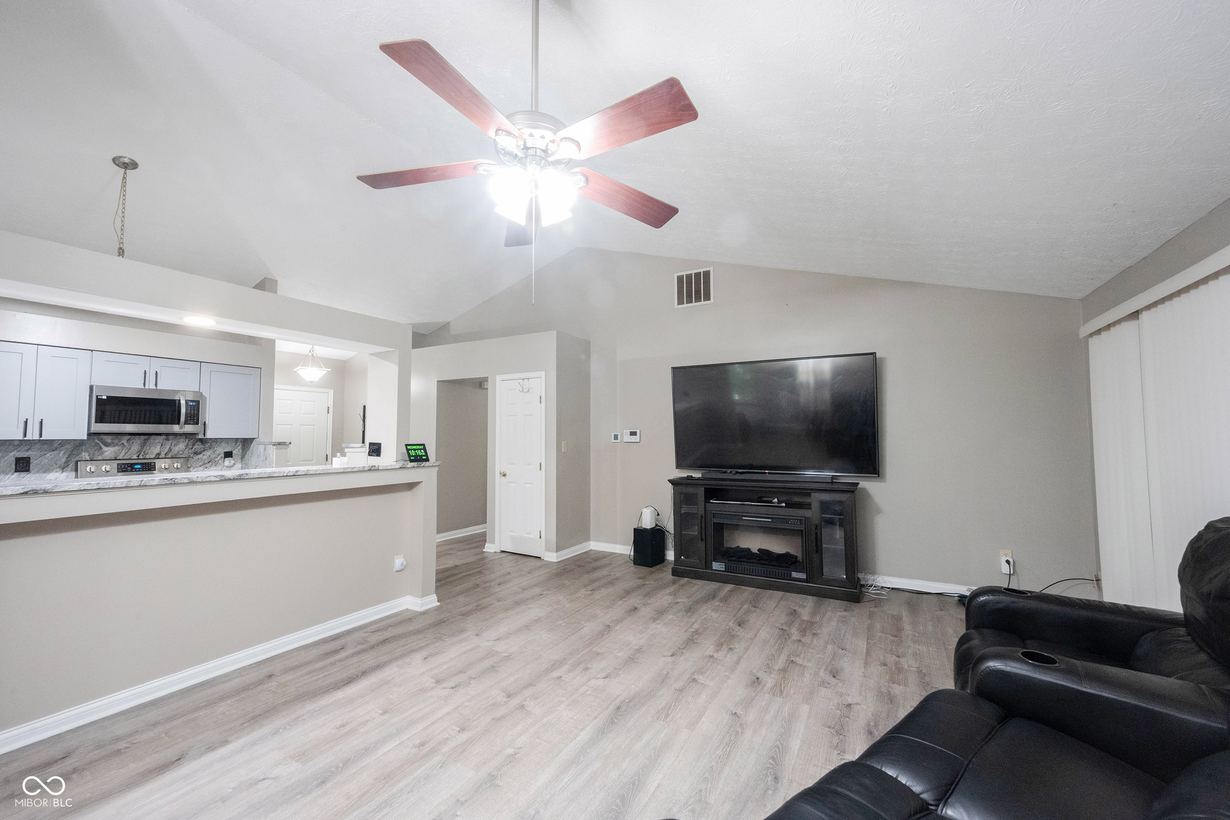 8066 Cardinal cove Drive E