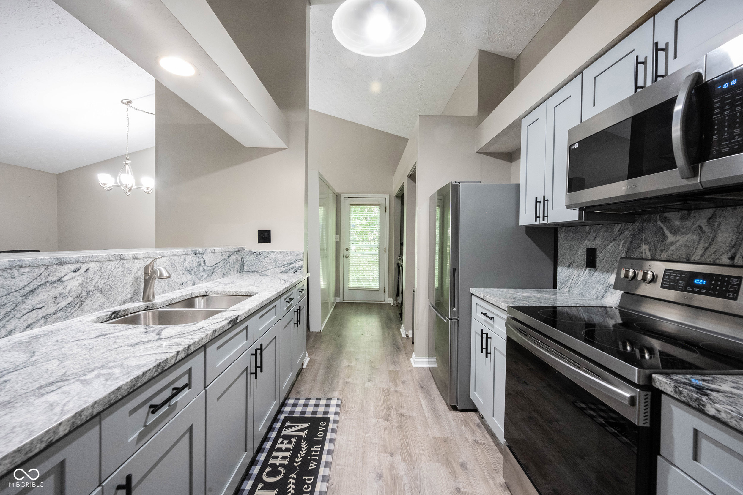 8066 Cardinal cove Drive E