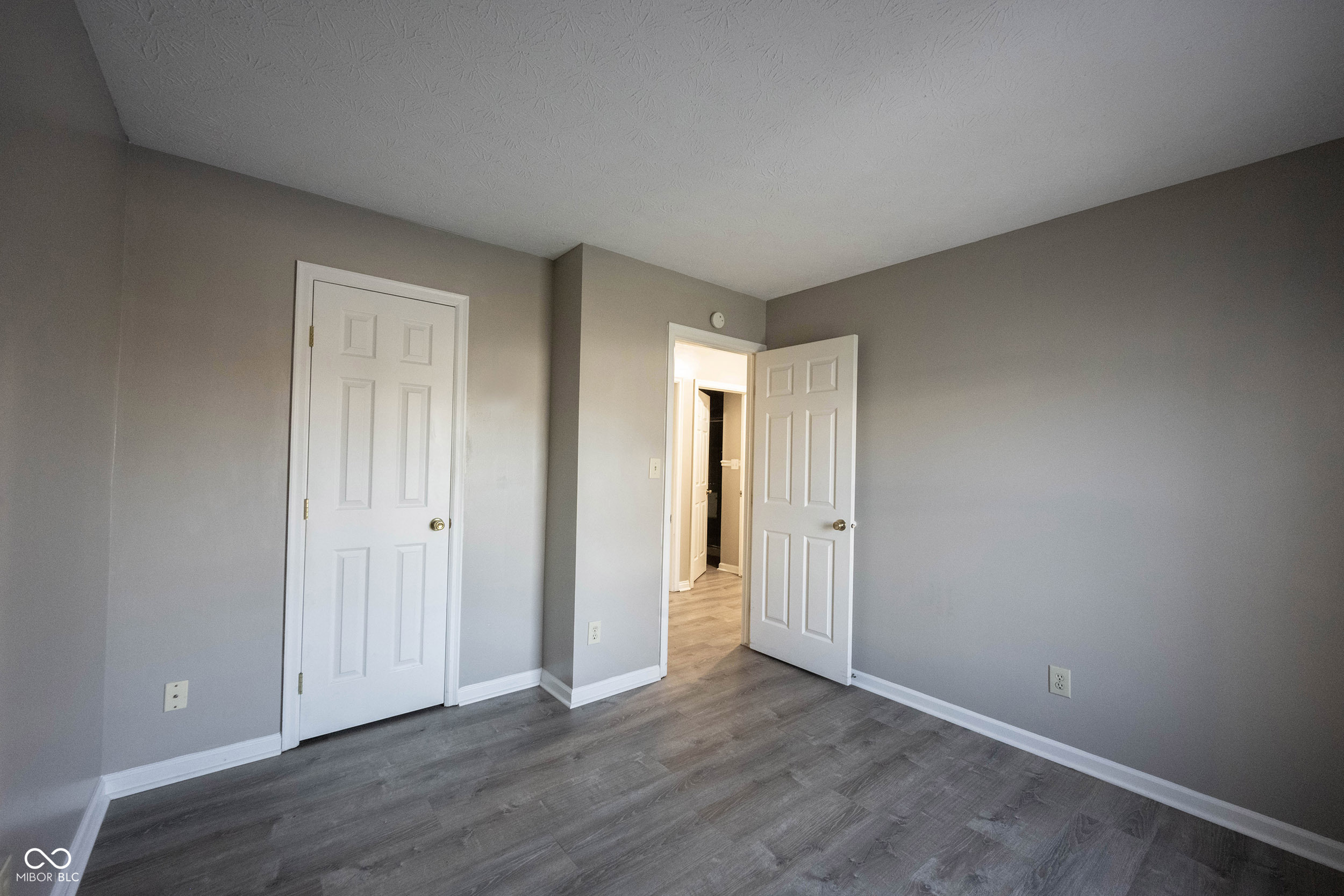 8066 Cardinal cove Drive E