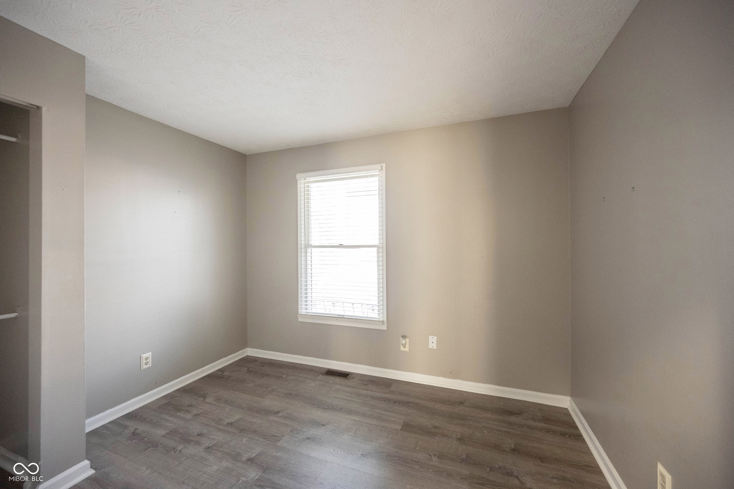 8066 Cardinal cove Drive E