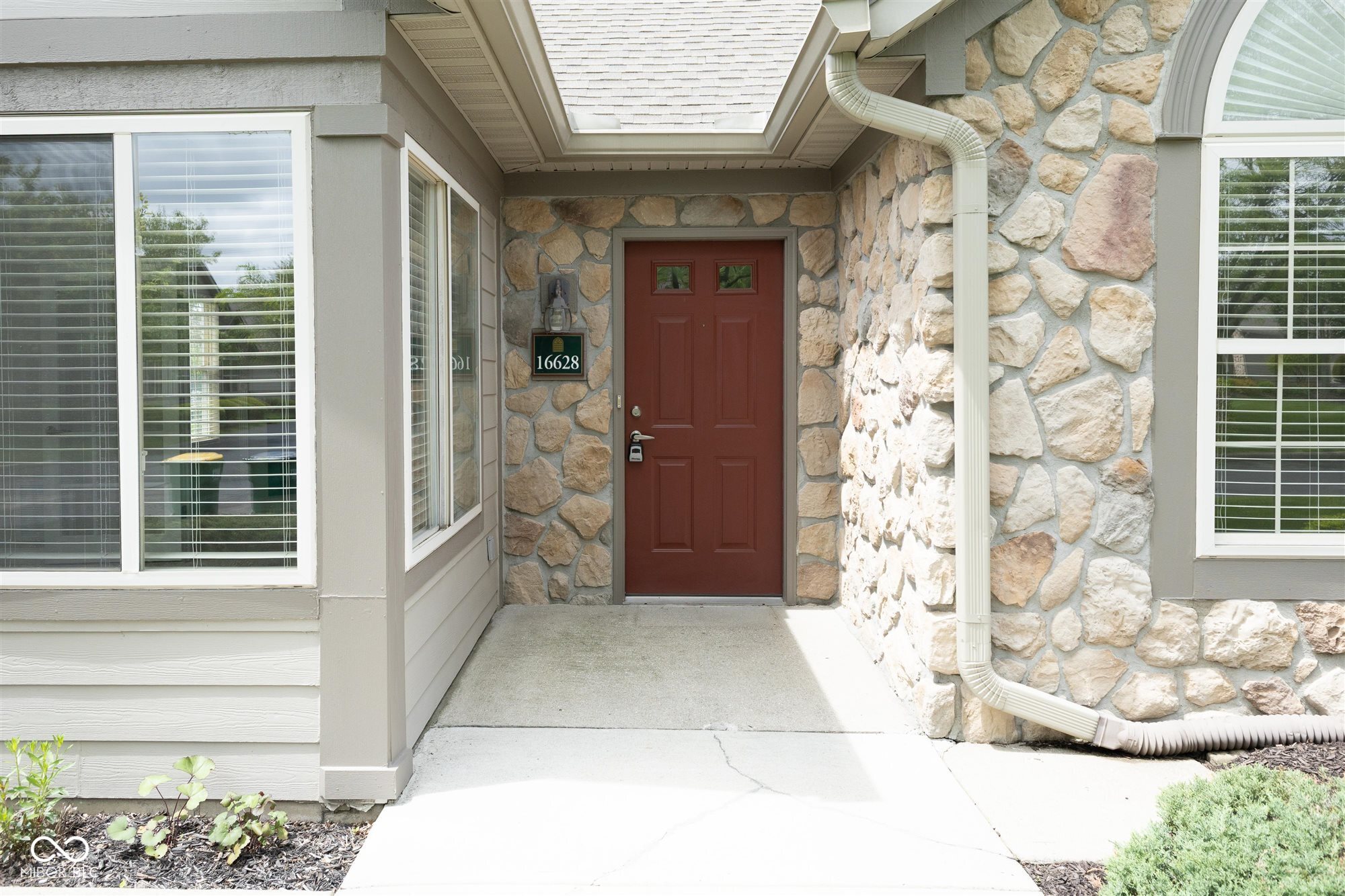 16628 Brownstone Court