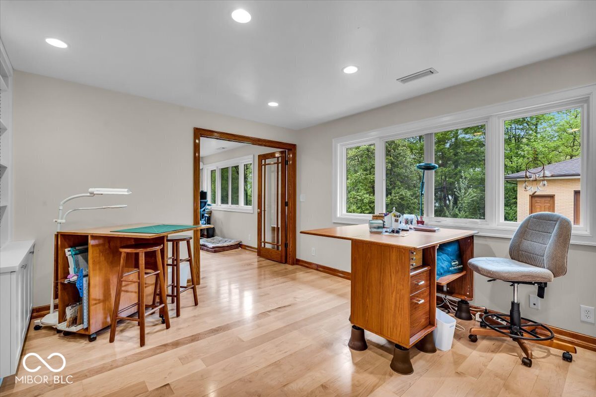 6465 Lawrence Drive
