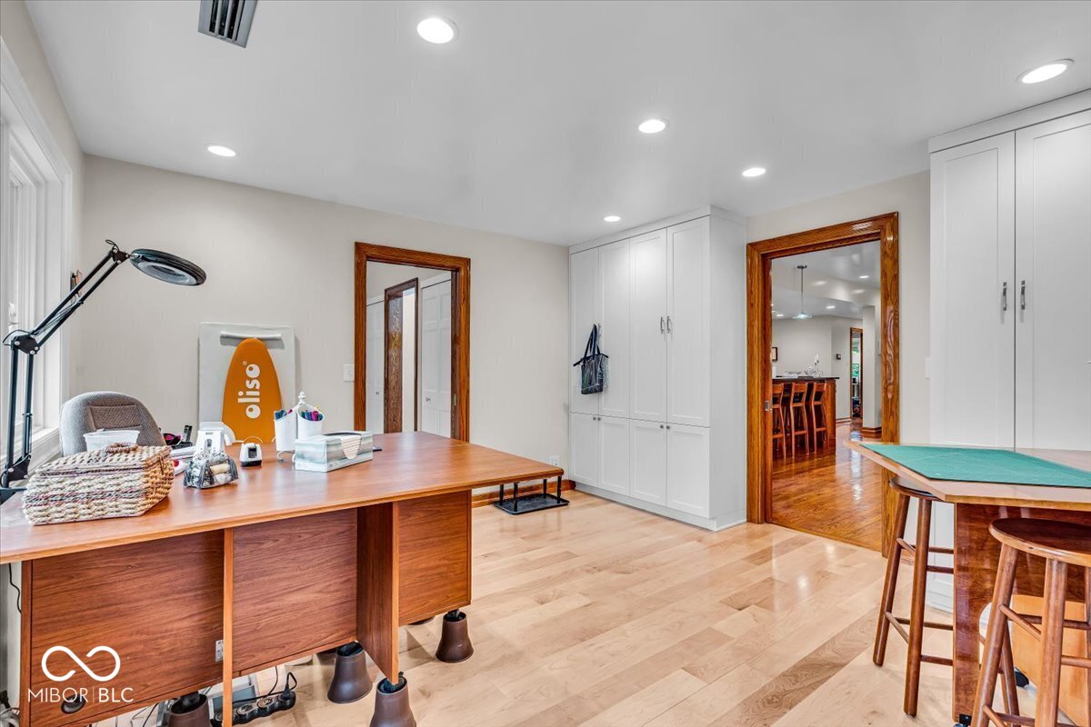 6465 Lawrence Drive