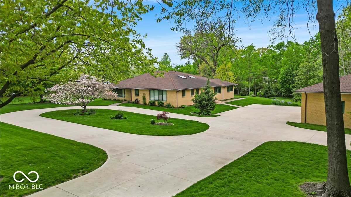 6465 Lawrence Drive