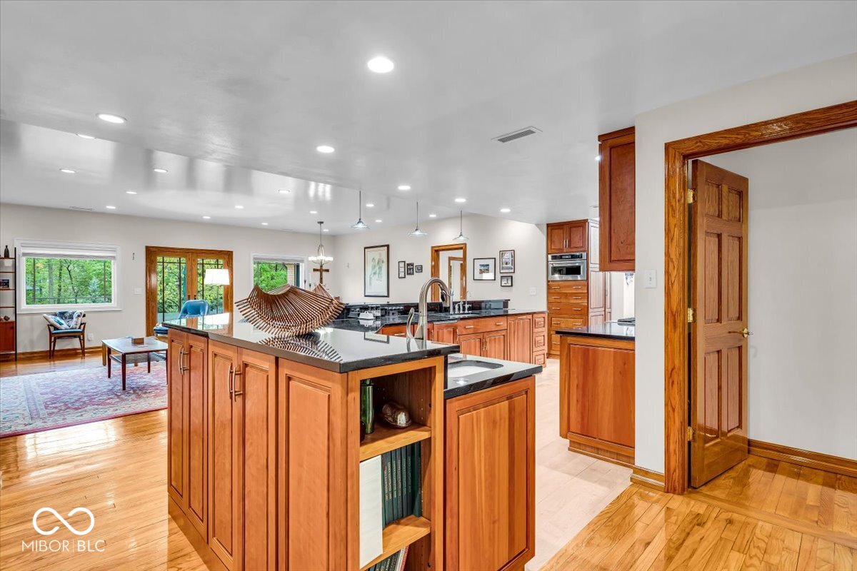6465 Lawrence Drive