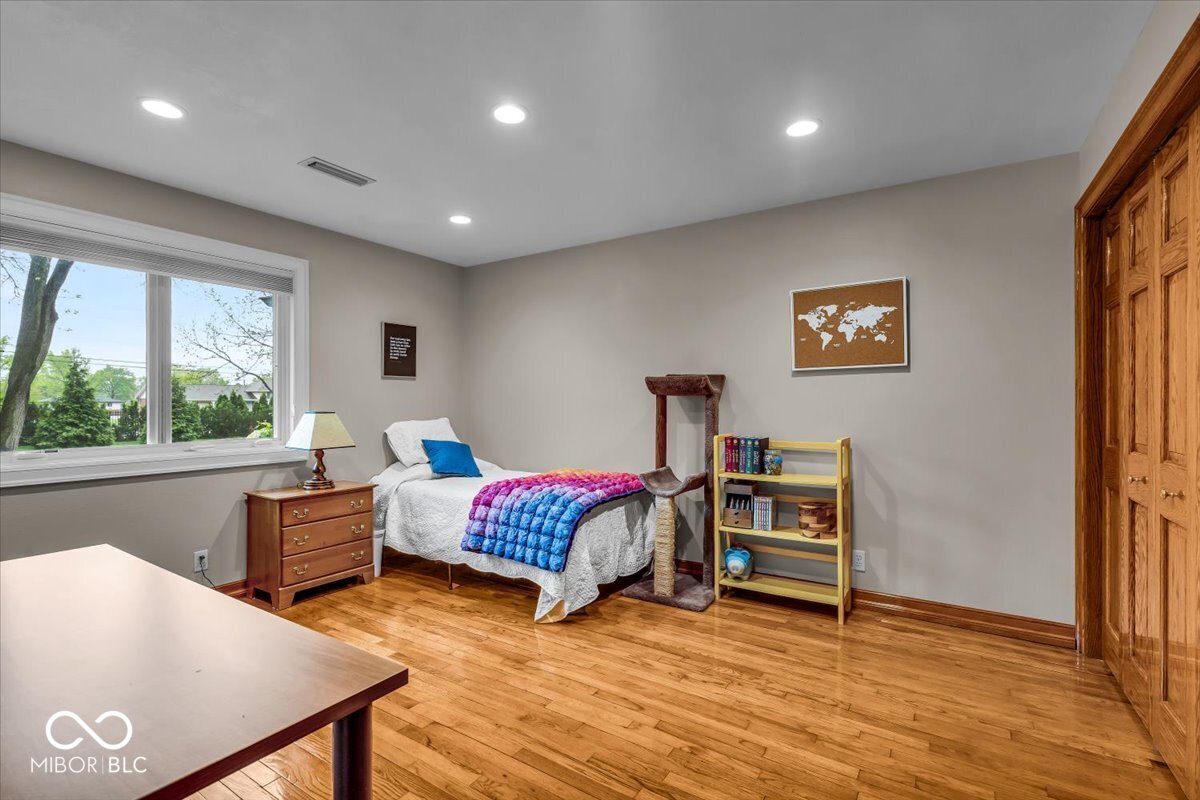 6465 Lawrence Drive