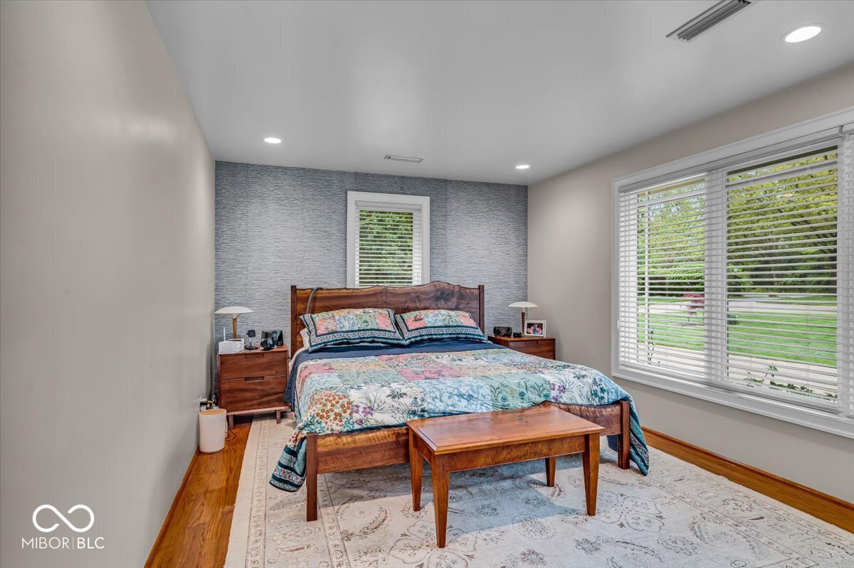 6465 Lawrence Drive