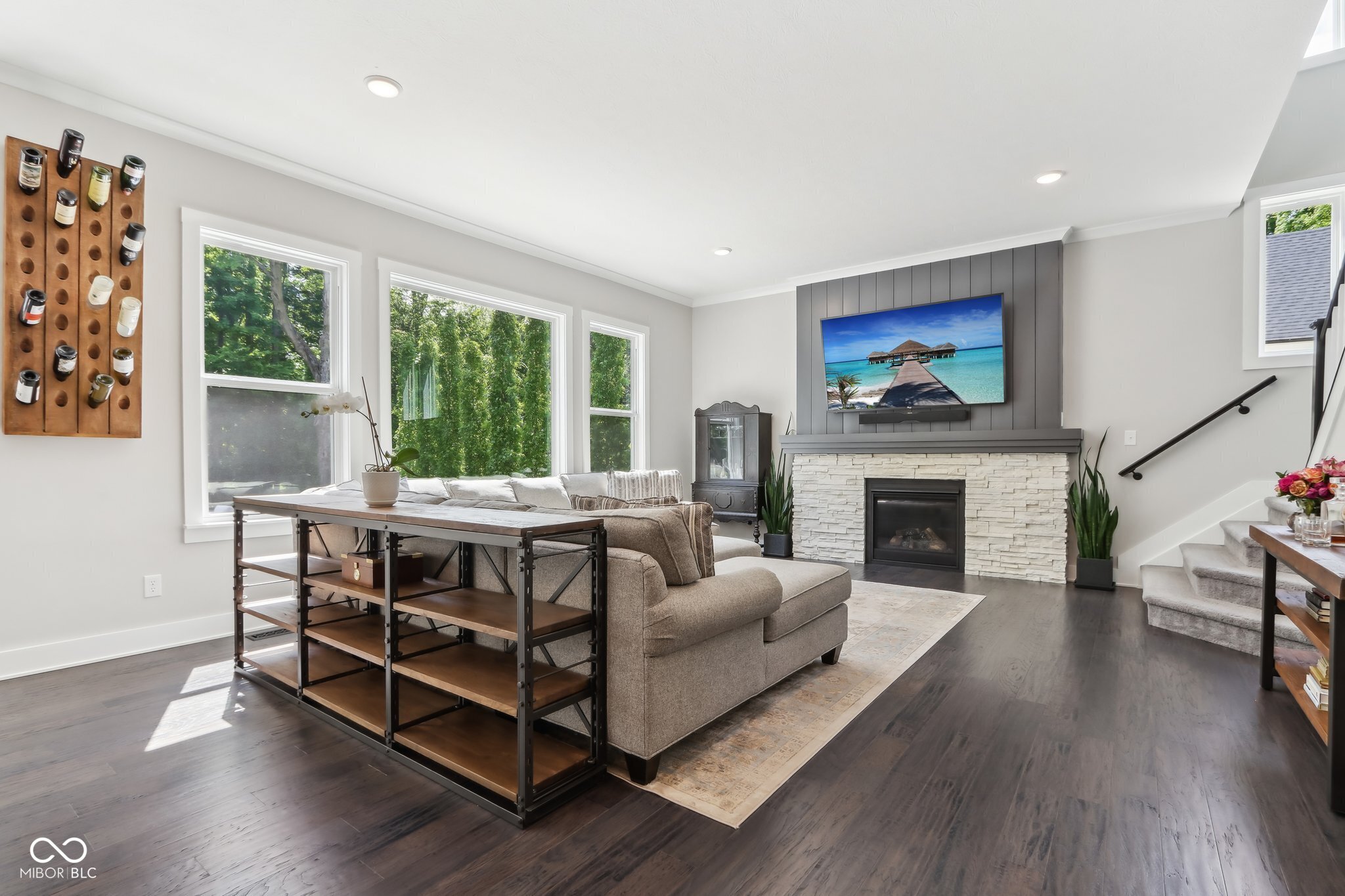 9155 Kerwood Drive