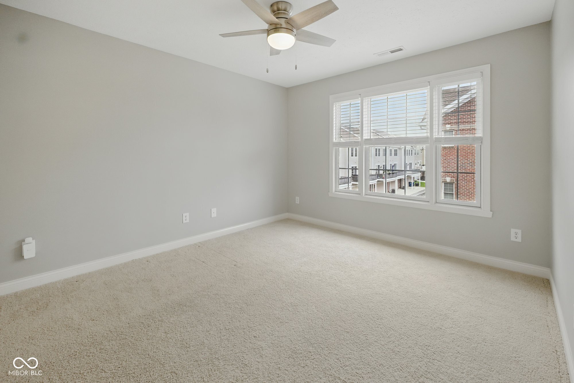 13094 Overview Drive Unit: 5D