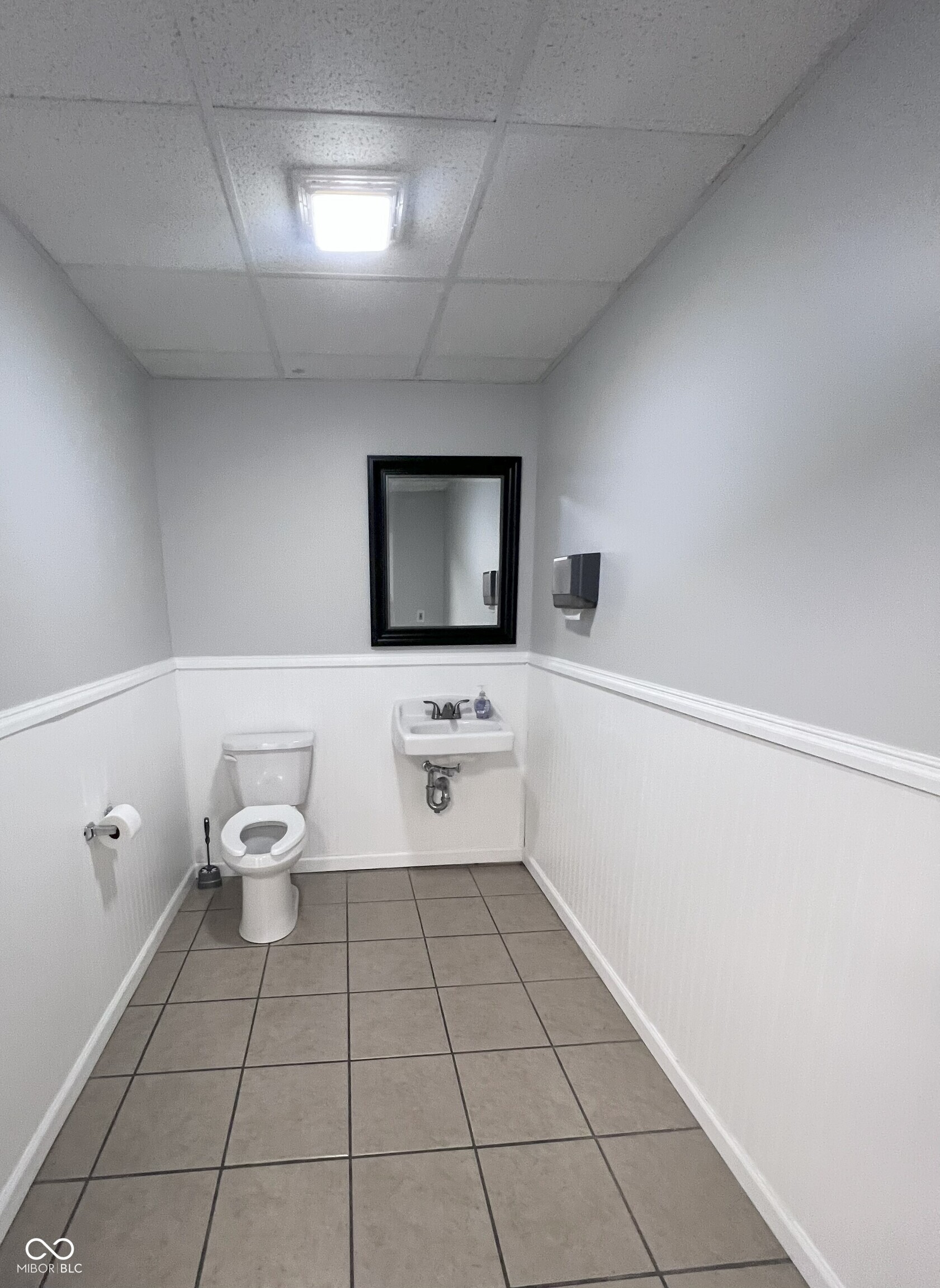 4770 S Emerson Avenue Unit: C-D
