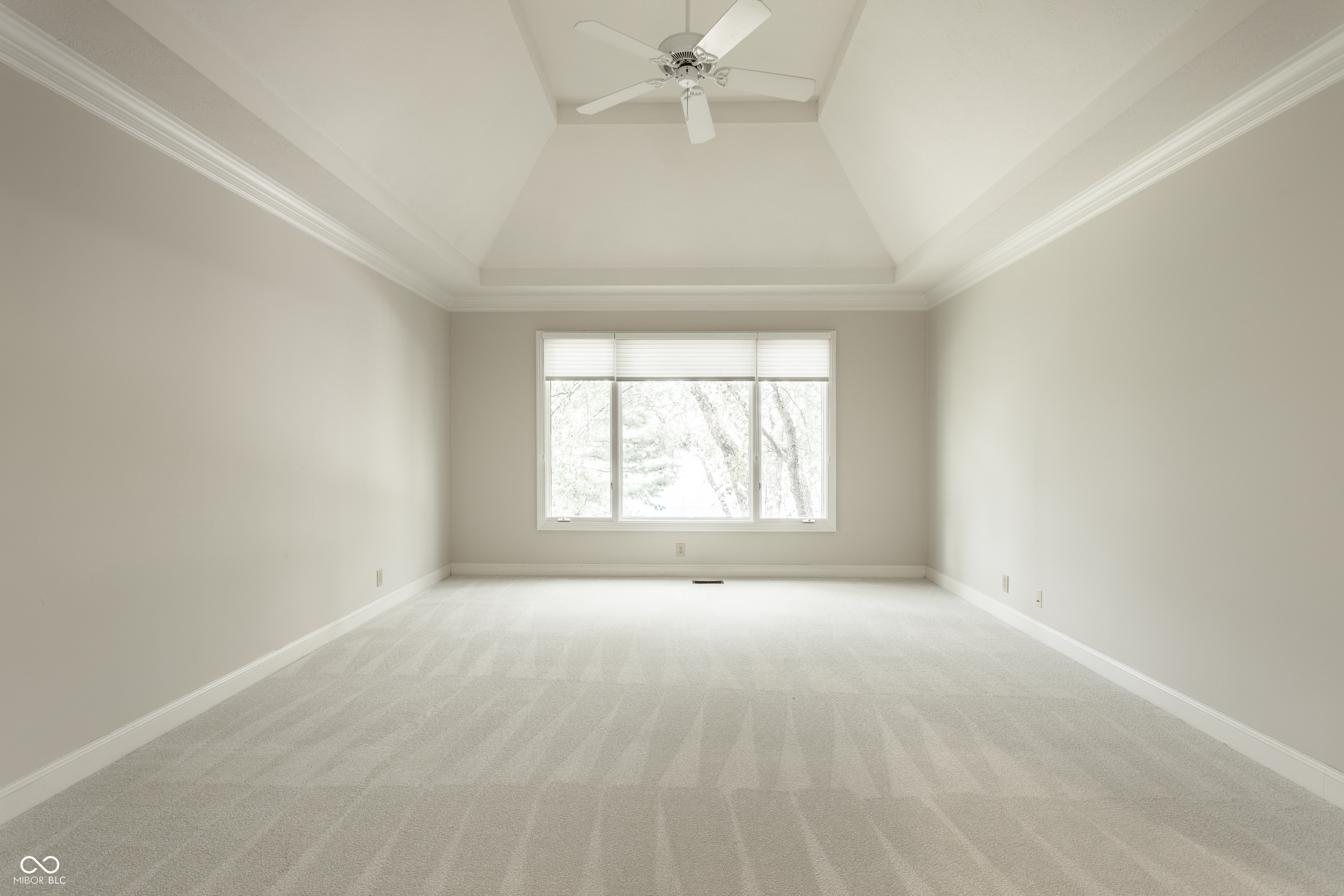 10554 Hyde Park