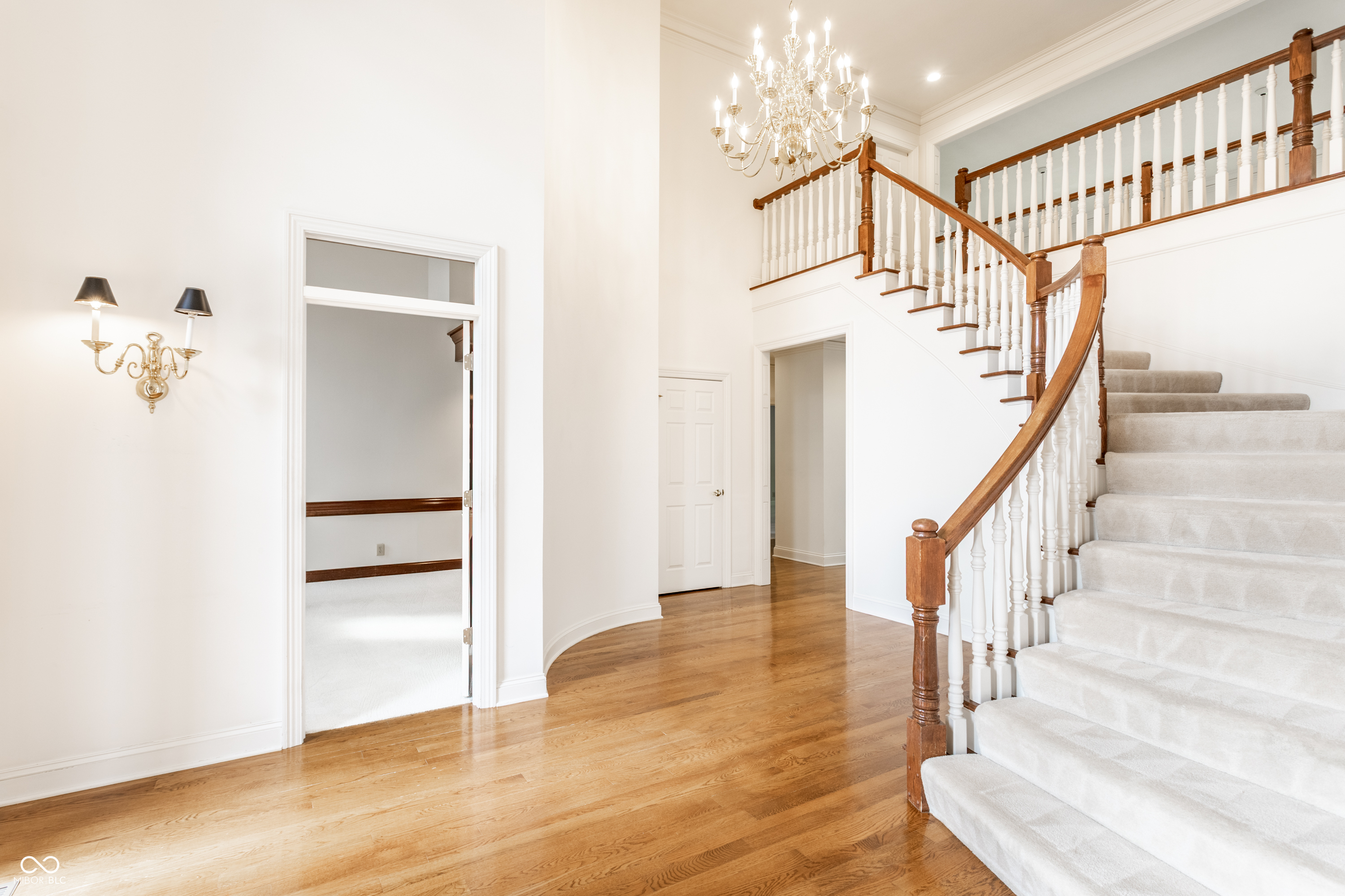 10554 Hyde Park